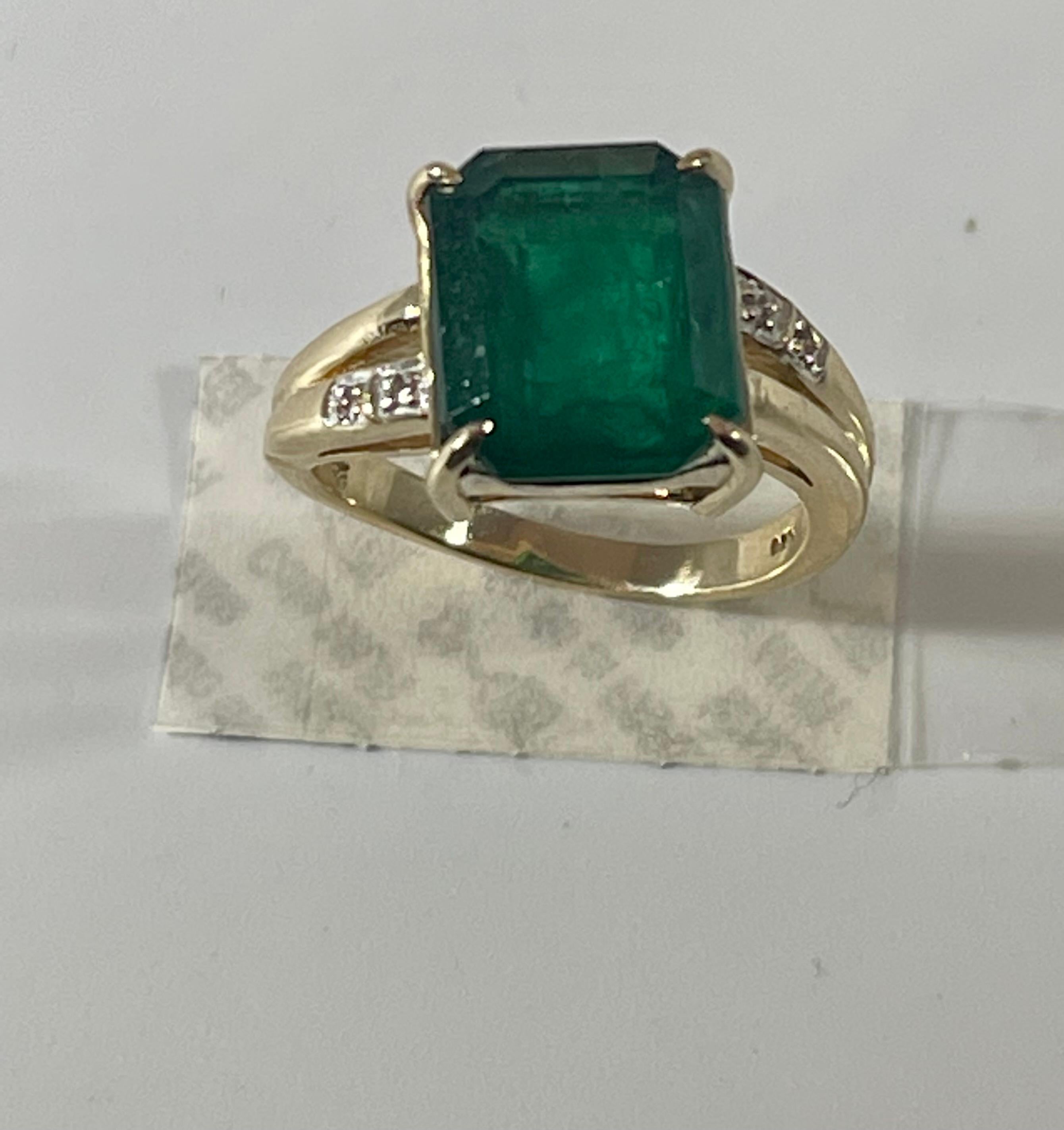 4.5 Carat Natural Emerald Cut Emerald Ring 14 Karat Yellow Gold 2