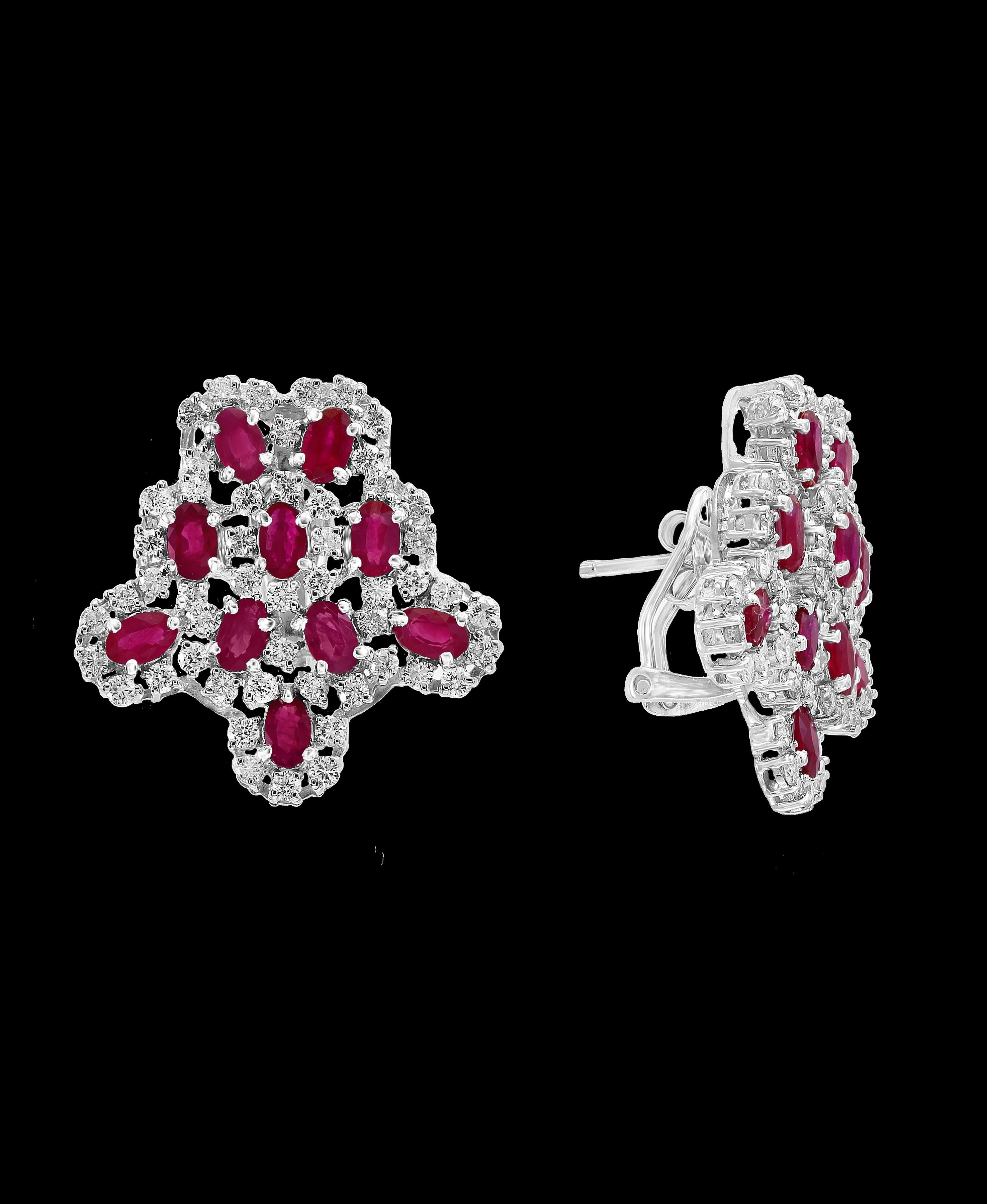 45 Carat Oval Cut Ruby and 28 Carat Diamond Necklace Suite 18 Karat Gold, Bridal For Sale 3