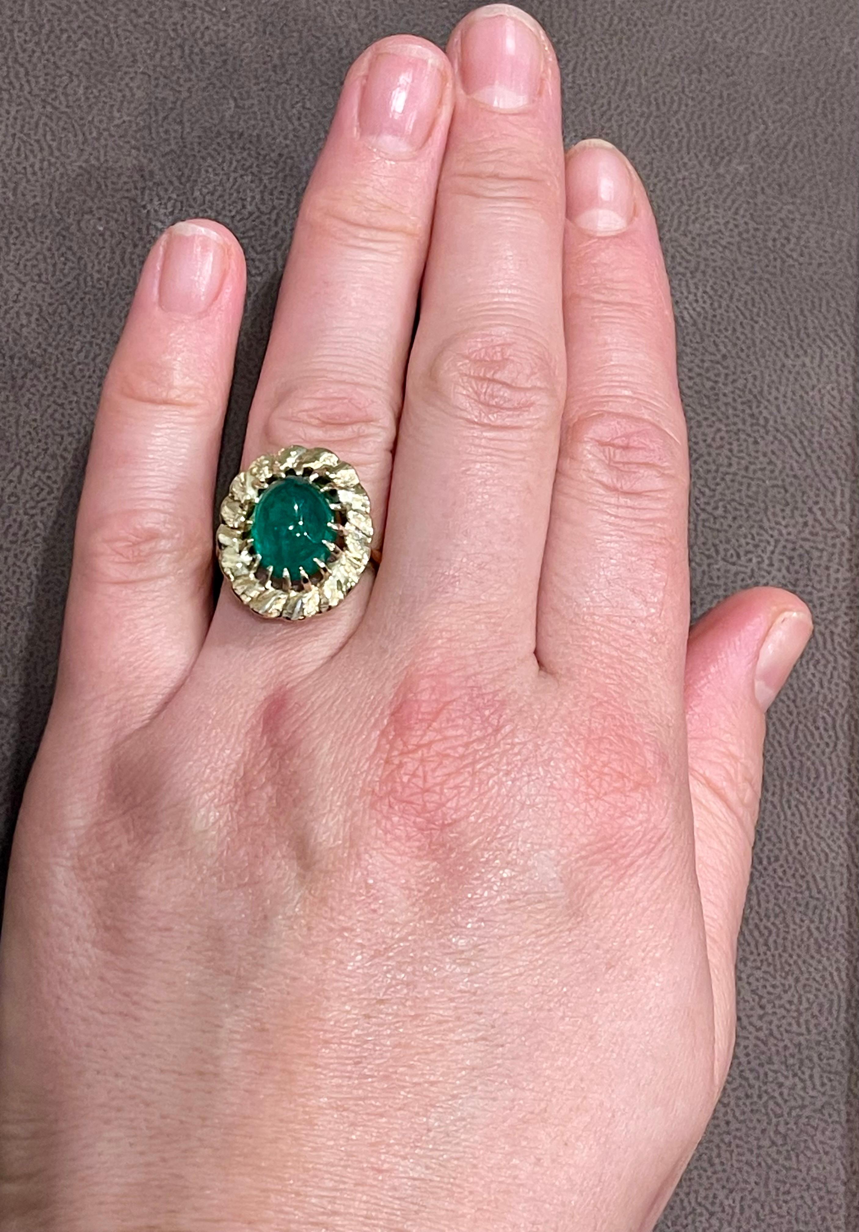 4.5 Carat Oval Emerald Cabochon 14 Karat Yellow Gold Cocktail Ring Vintage  For Sale 10