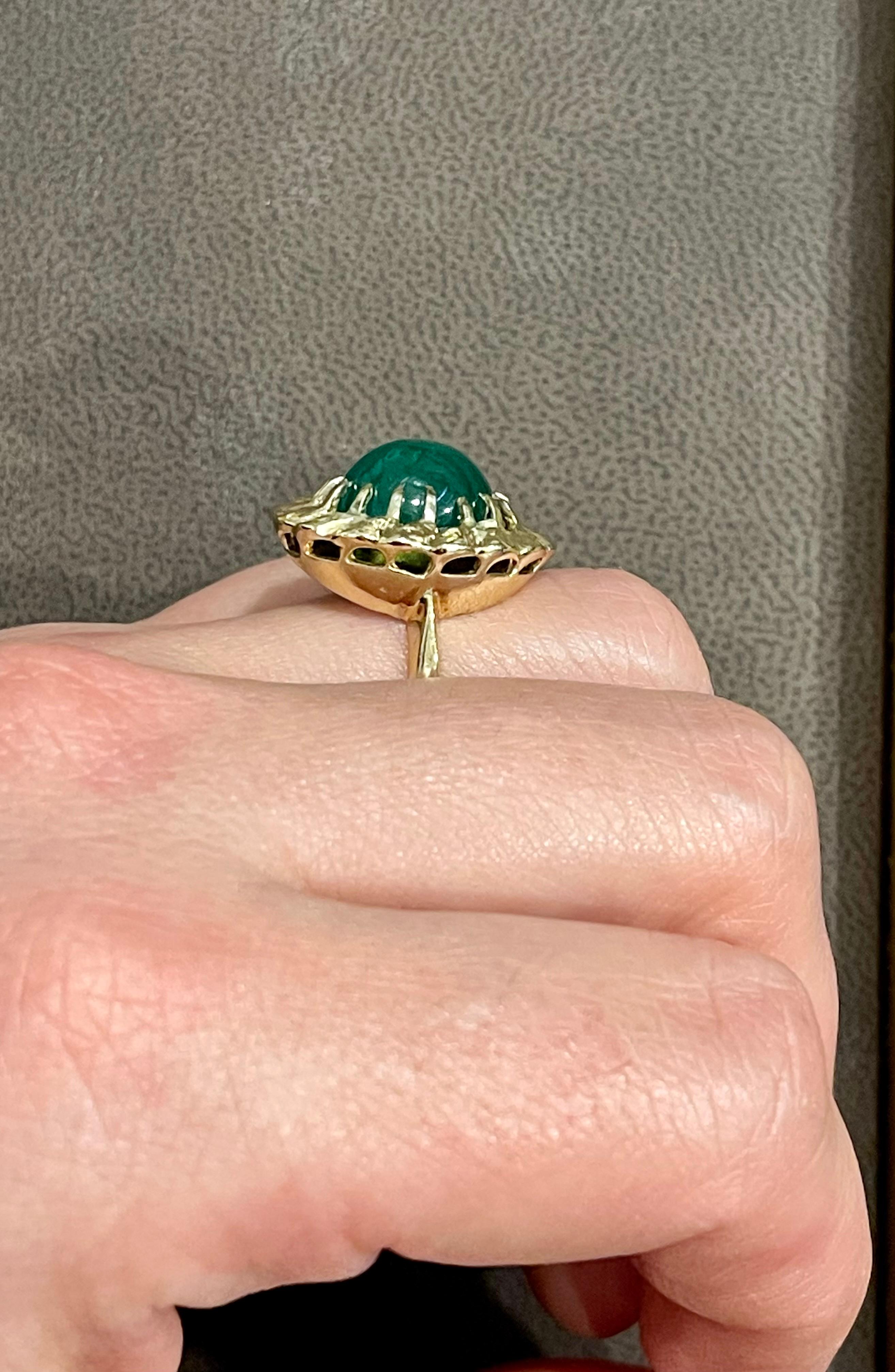 4.5 Carat Oval Emerald Cabochon 14 Karat Yellow Gold Cocktail Ring Vintage  For Sale 11