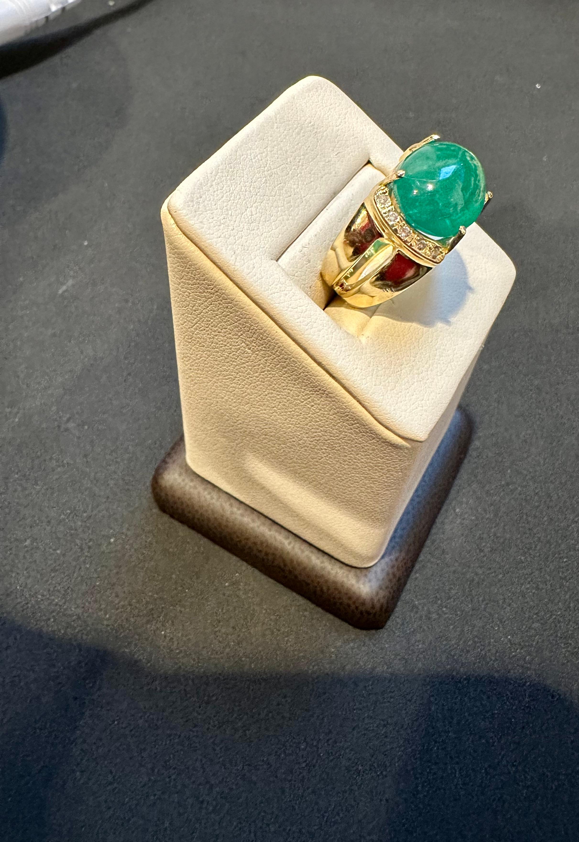 4.5 Carat Oval Emerald Cabochon 14 Karat Yellow Gold Cocktail Ring Vintage 9