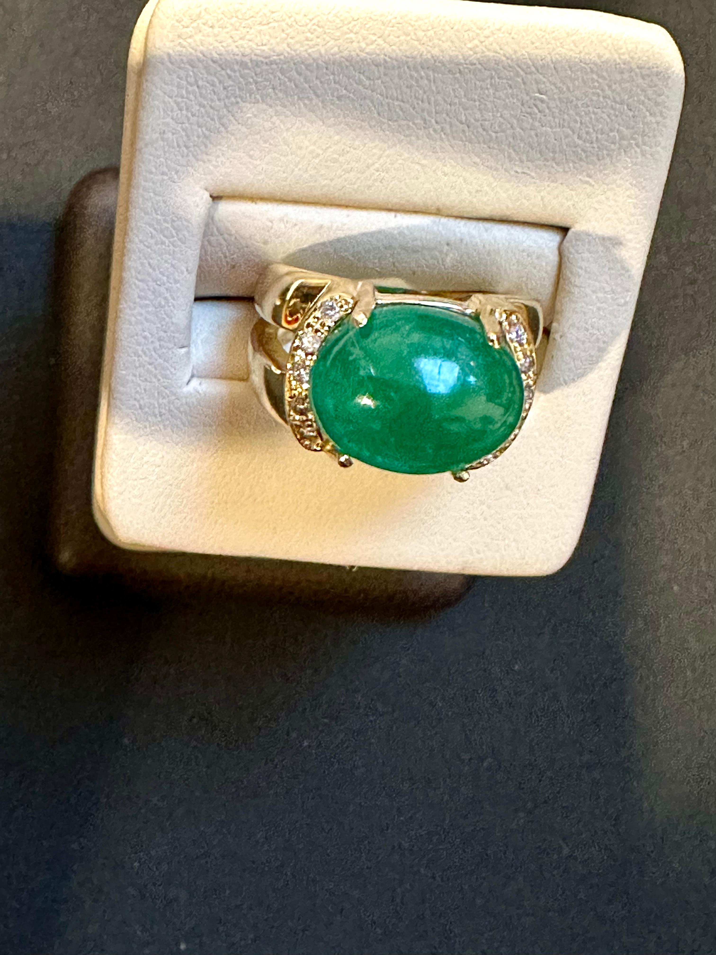 4.5 Carat Oval Emerald Cabochon 14 Karat Yellow Gold Cocktail Ring Vintage 4