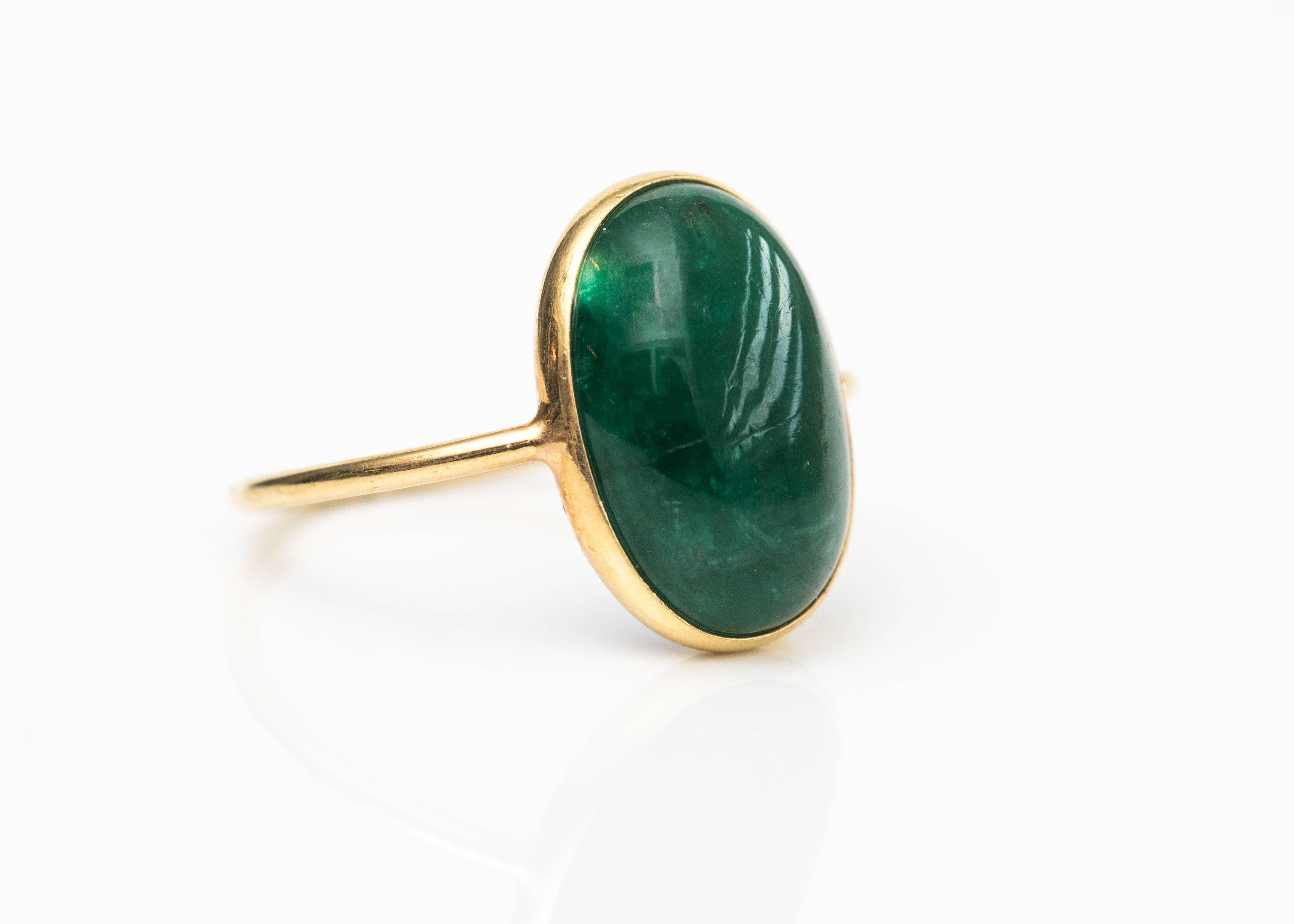 Women's 4.5 Carat Oval Emerald Cabochon and 18 Karat Yellow Gold Ring