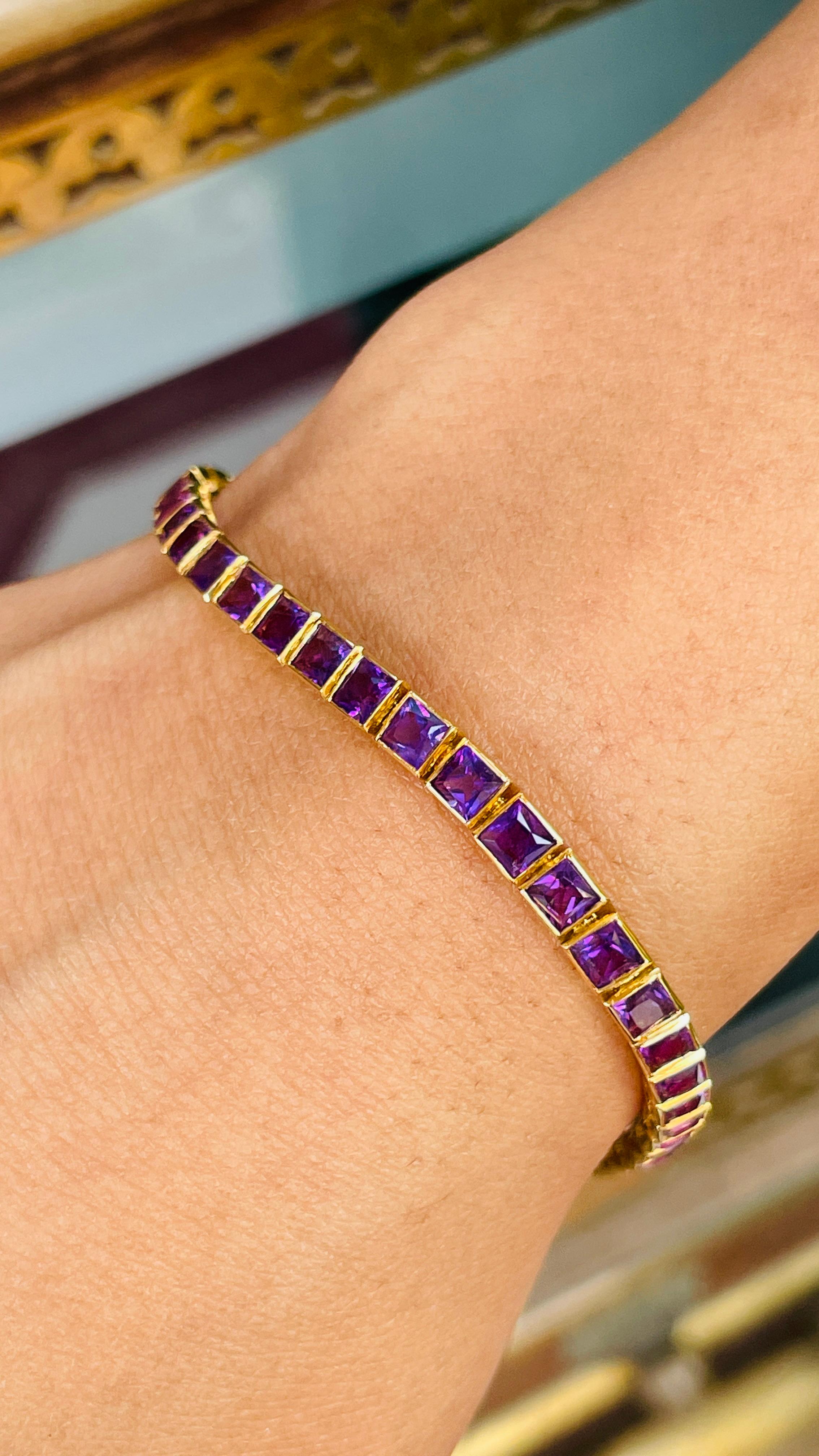 Bracciale tennis con ametista viola da 4,5 carati a taglio quadrato in oro giallo 18 carati In condizioni Nuovo in vendita a New York, NY