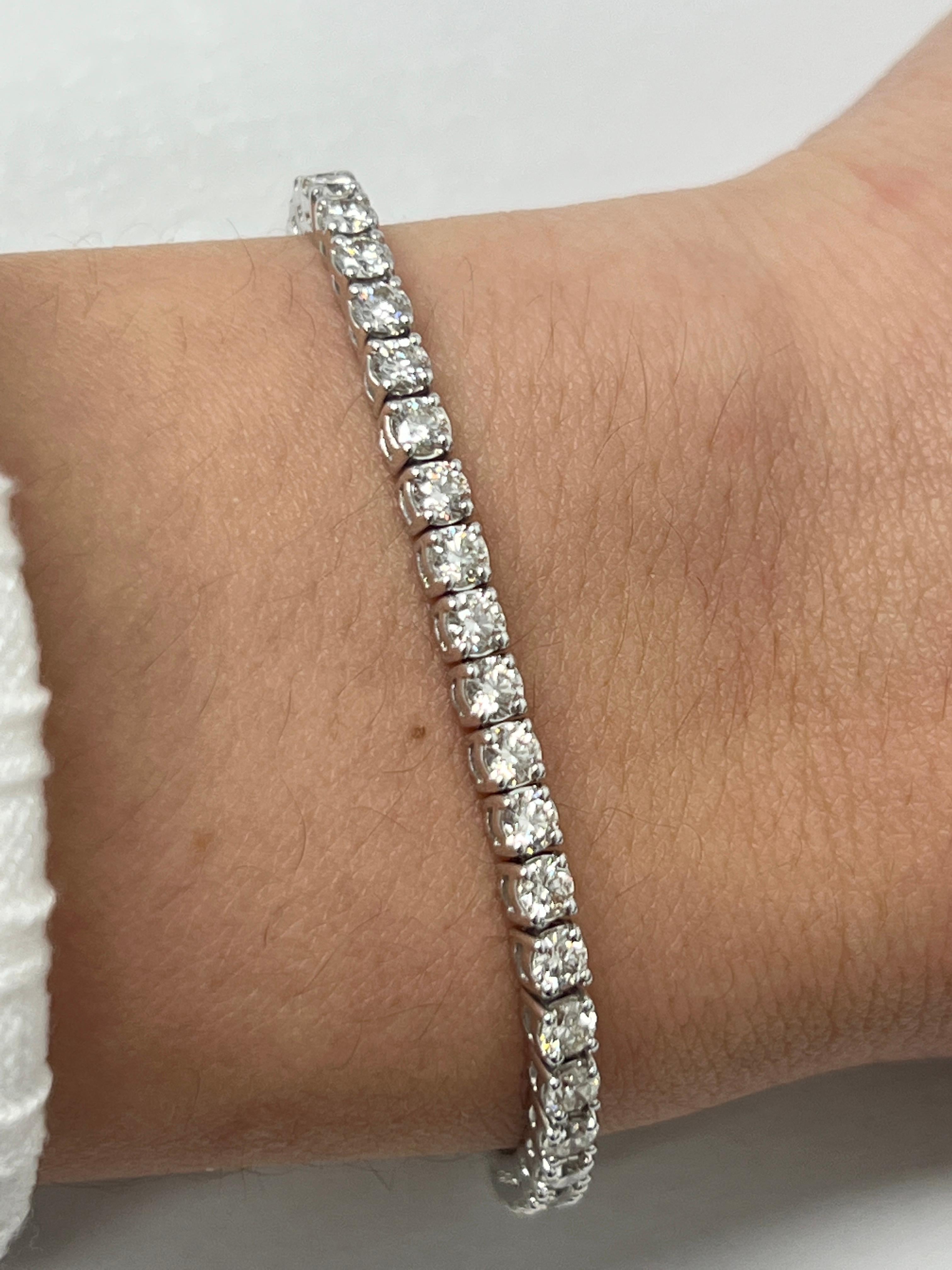 Round Cut 4.5 Carat White Gold Diamond Bracelet For Sale