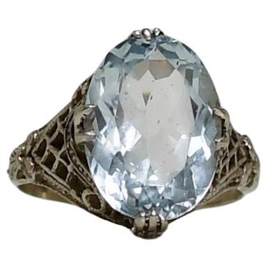 4.5 CT Aquamarine Ring with Latticework and Ribbon Detail 14K White Gold Ring For Sale