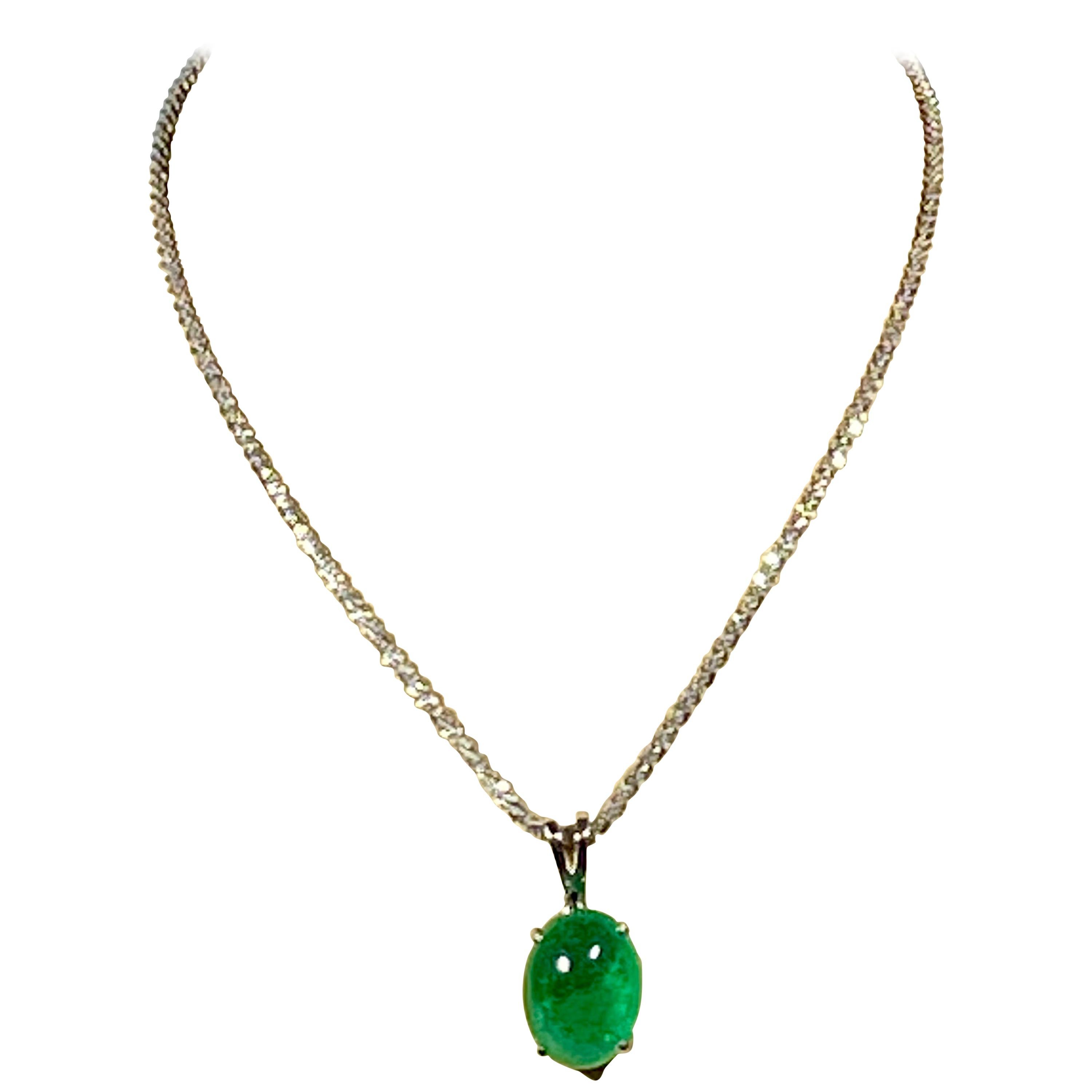 4.5 Ct Natural Emerald Cabochon Pendant with 14 Karat White Gold Necklace In Excellent Condition In New York, NY