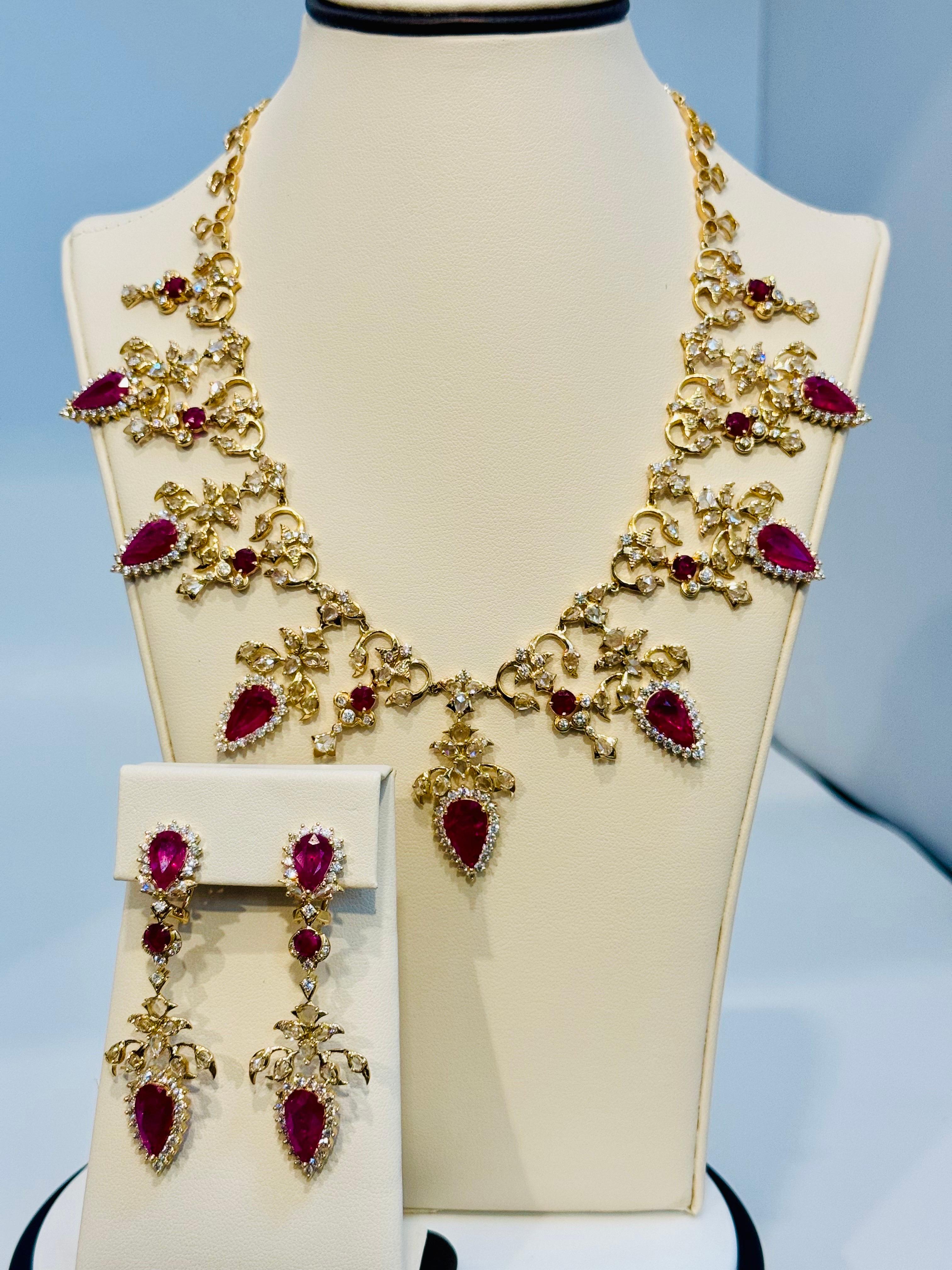 45 Ct Pear Cut Ruby & 22 Ct Rose cut Diamond Necklace Suite 18 Kt Gold, Bridal For Sale 9