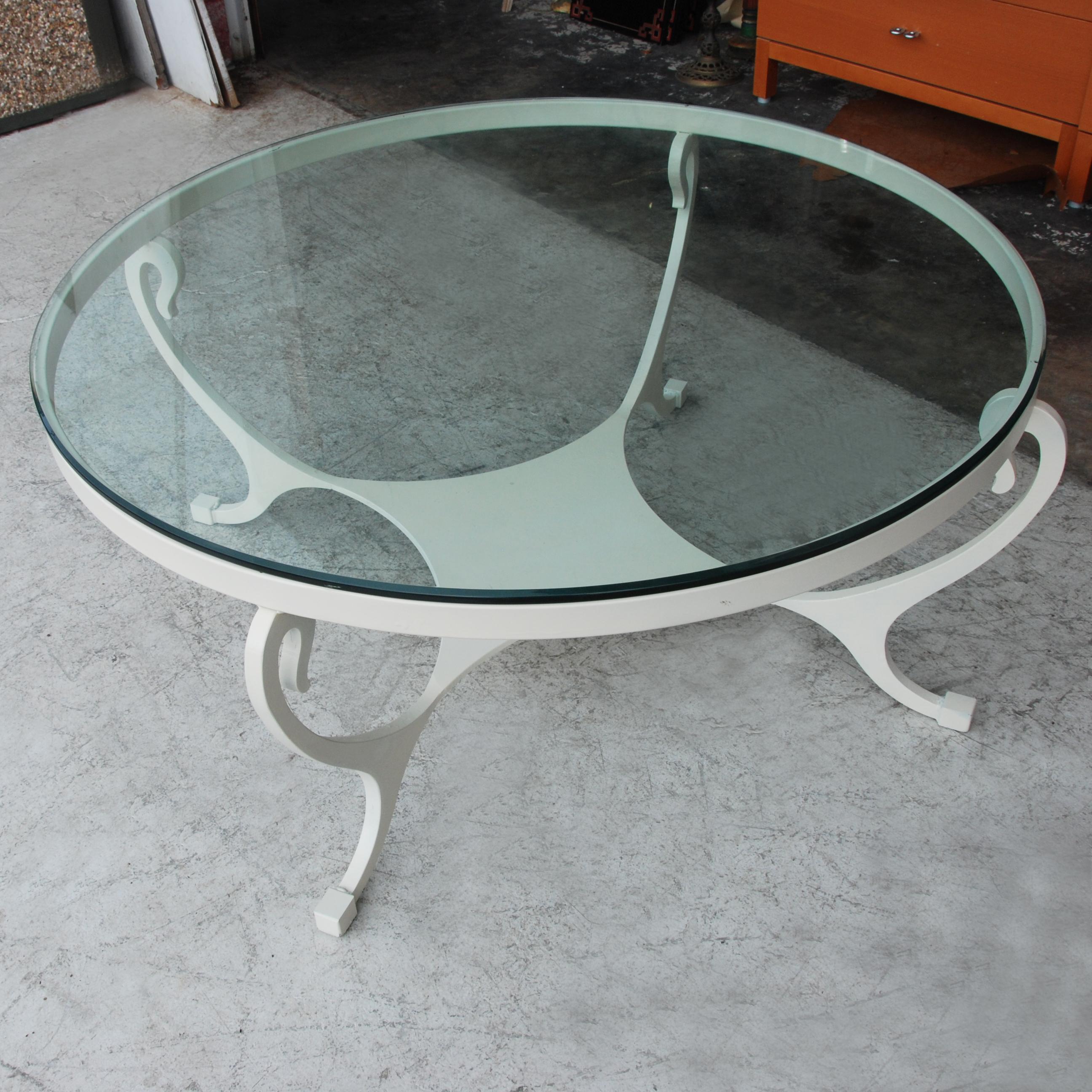 Nord-américain Table basse française de style Hollywood Regency de 45 pouces en vente