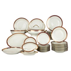 45-teiliges Tafelservice - Leclair Limoges - Klassisches Design mit goldenen Lorbeerverzierungen