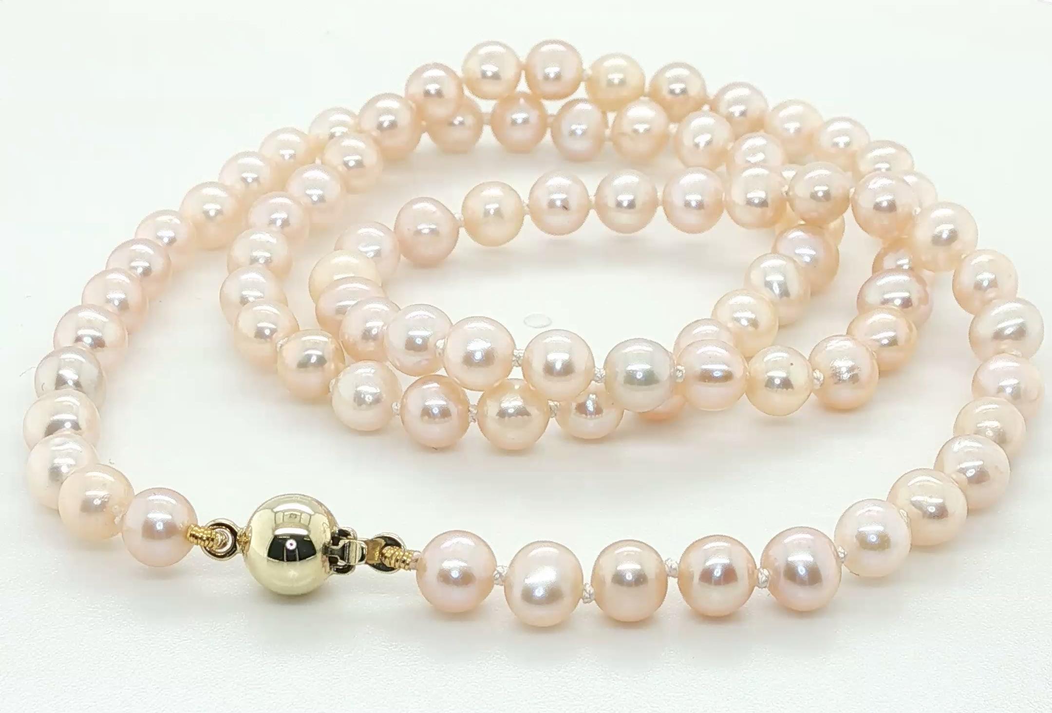 4.50 - 4.75mm Pink Freshwater Pearl and 14k Yellow Gold Necklace, 17 Inches (Perle) im Angebot