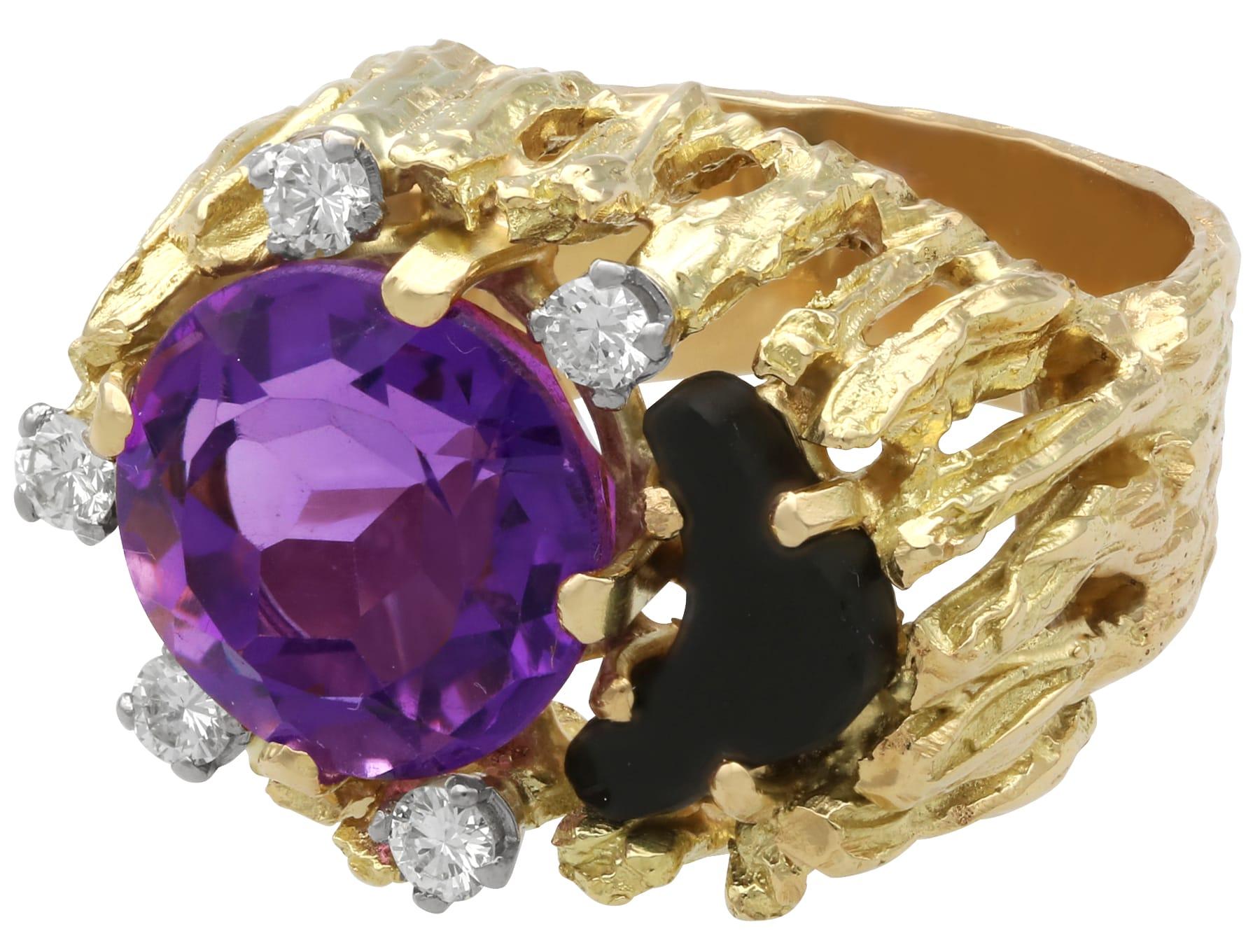 4.50 Carat Amethyst 0.50 Carat Onyx 0.25 Carat Diamond 18k Yellow Gold Ring For Sale 1
