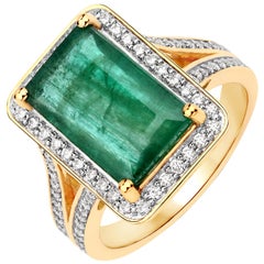 4.50 Carat Brazilian Emerald and Diamond 14 Karat Yellow Gold Cocktail Ring 4.50 Carat Brazilian Emerald and Diamond 14 Karat Yellow Gold Cocktail Ring