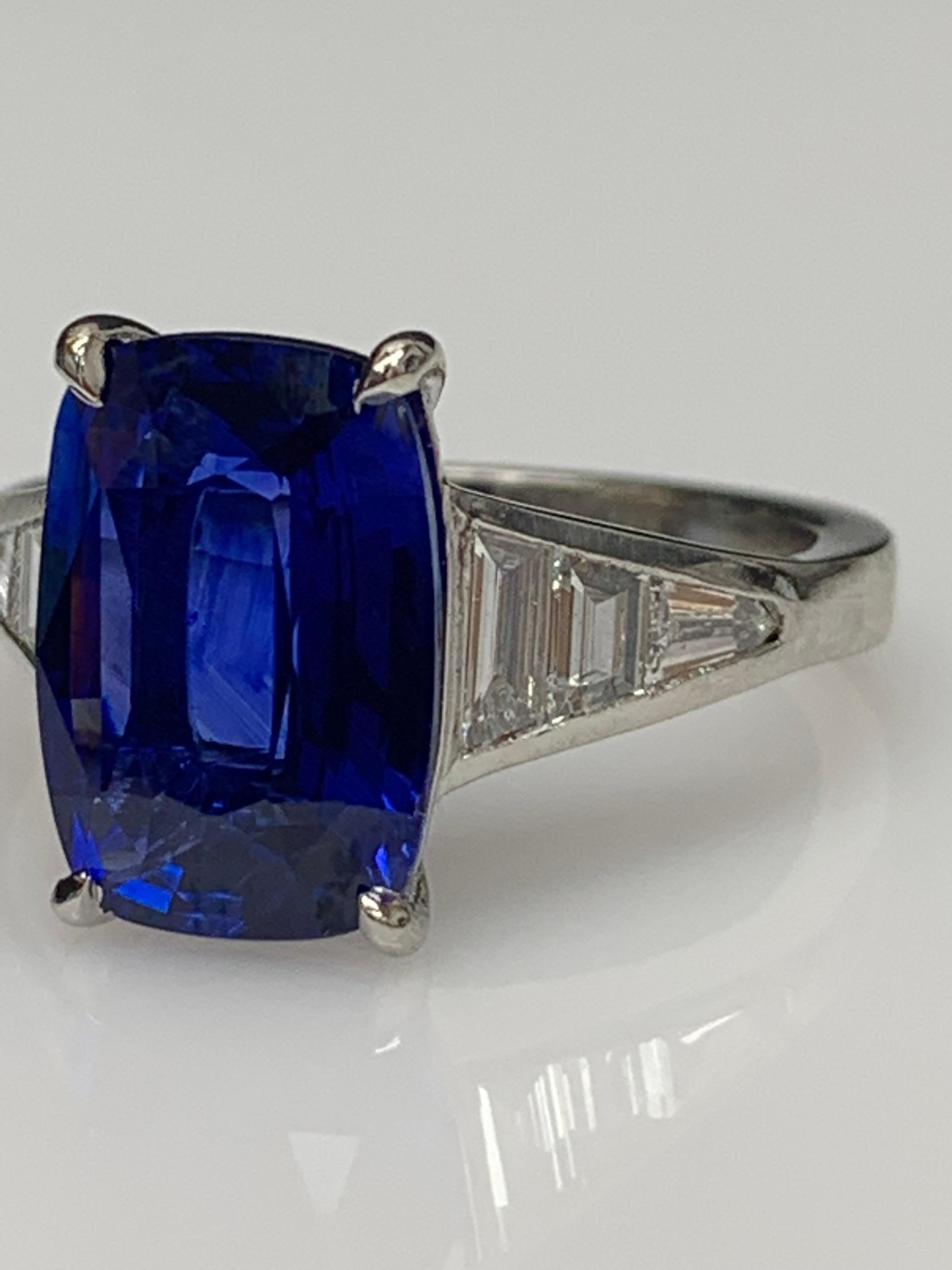 4.50 Carat Cushion Cut Sapphire and Diamond Engagement Ring in Platinum For Sale 2