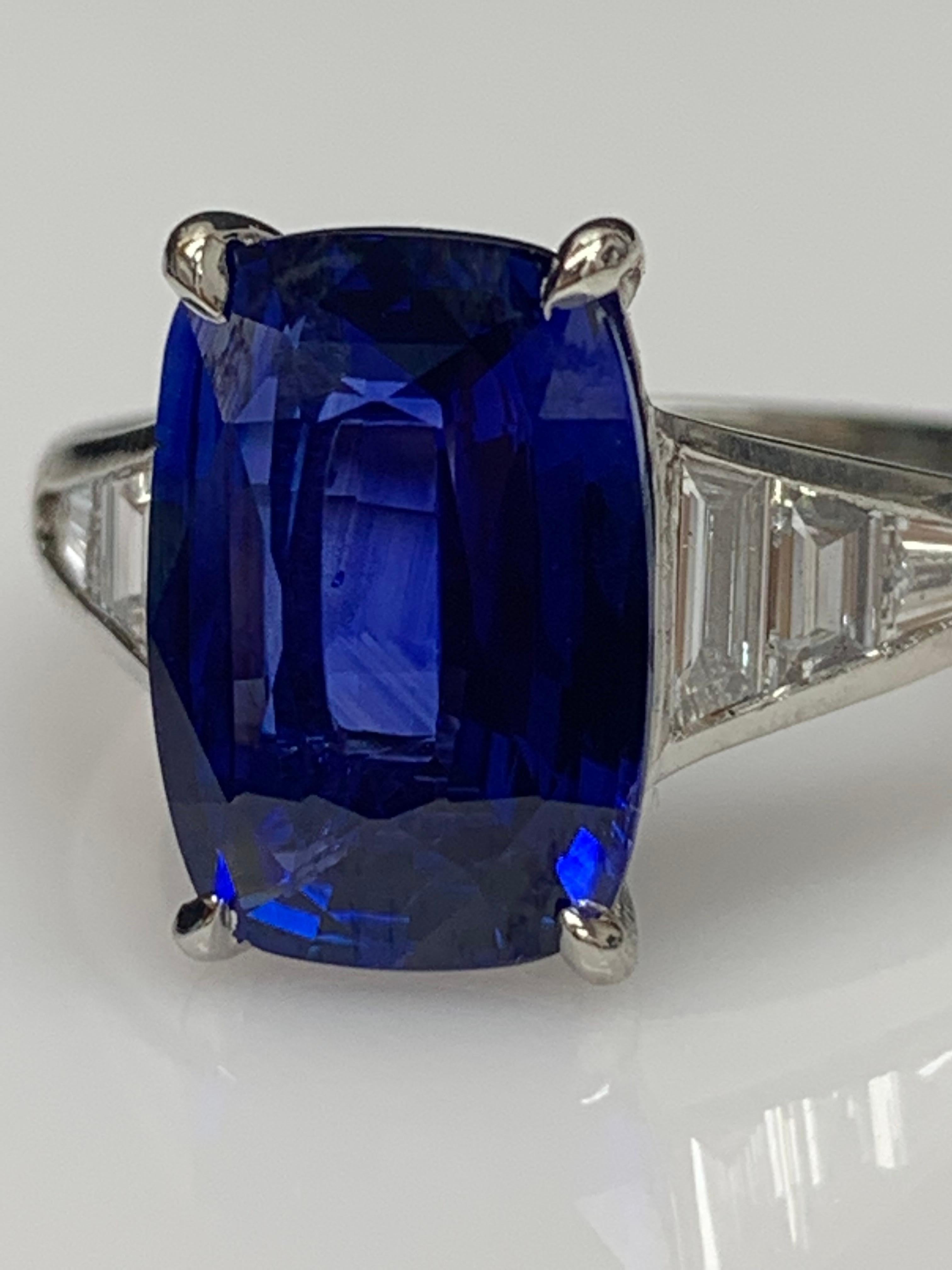 4.50 Carat Cushion Cut Sapphire and Diamond Engagement Ring in Platinum For Sale 3