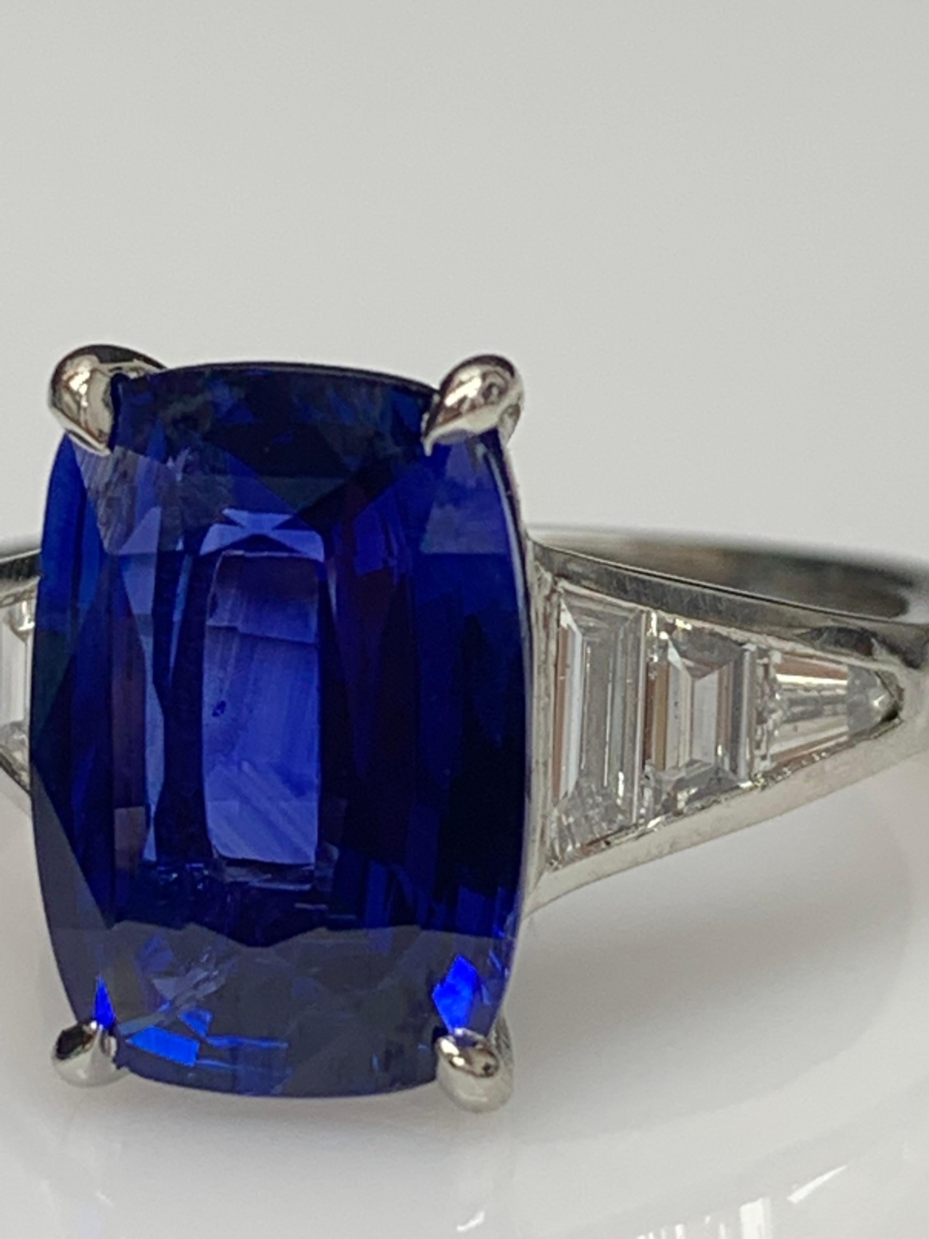 4.50 Carat Cushion Cut Sapphire and Diamond Engagement Ring in Platinum For Sale 4