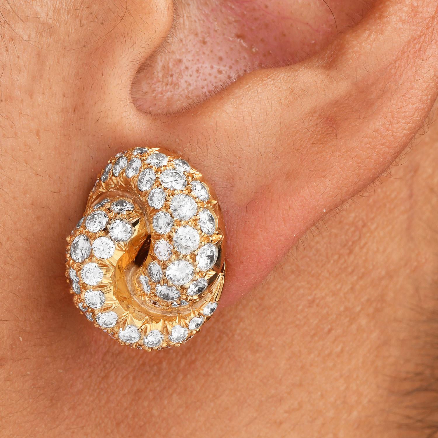 4.50 Carat Diamond 18K Gold Intertwined Clip-On Earrings 1