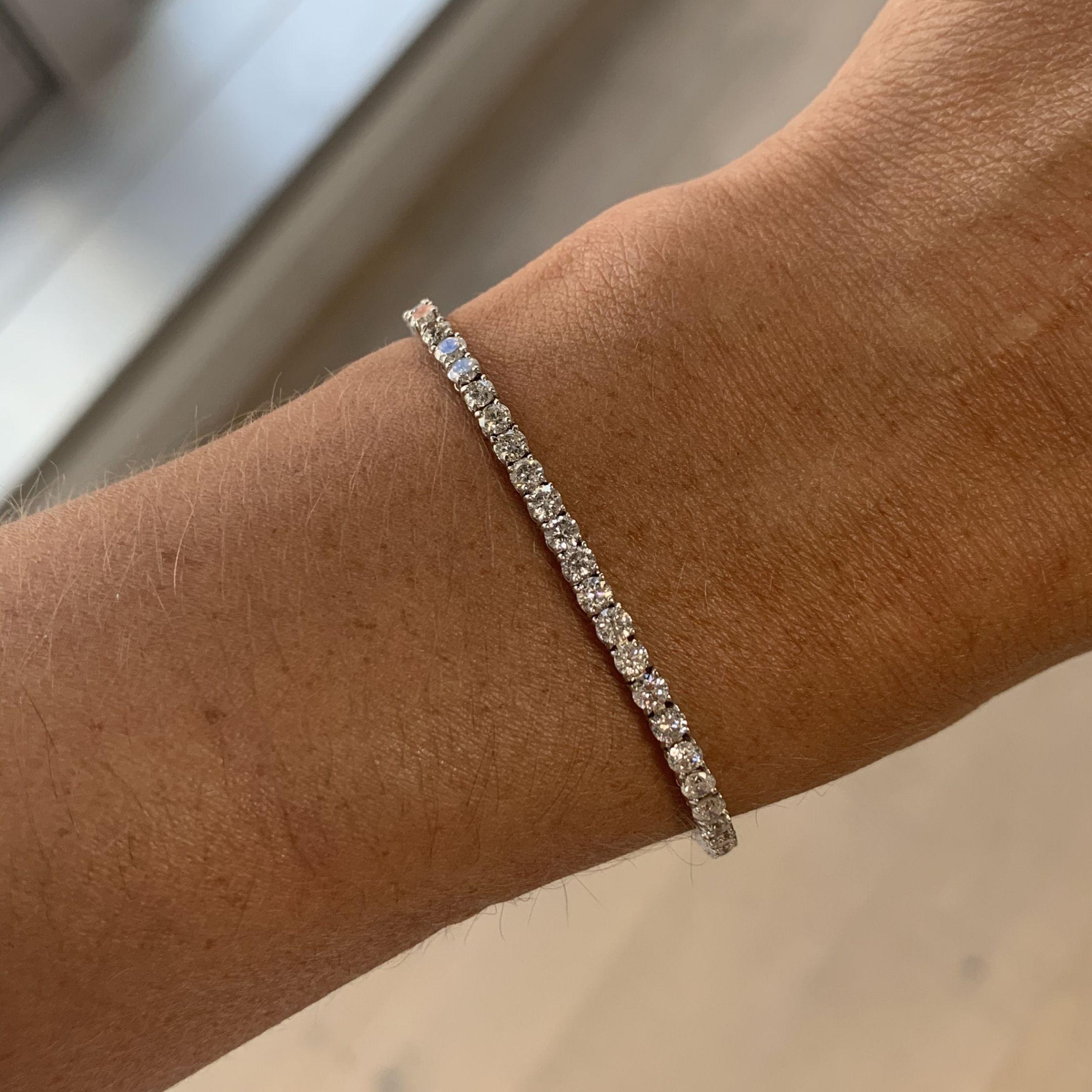 Women's or Men's 4.50 Carat Diamond Tennis Bracelet