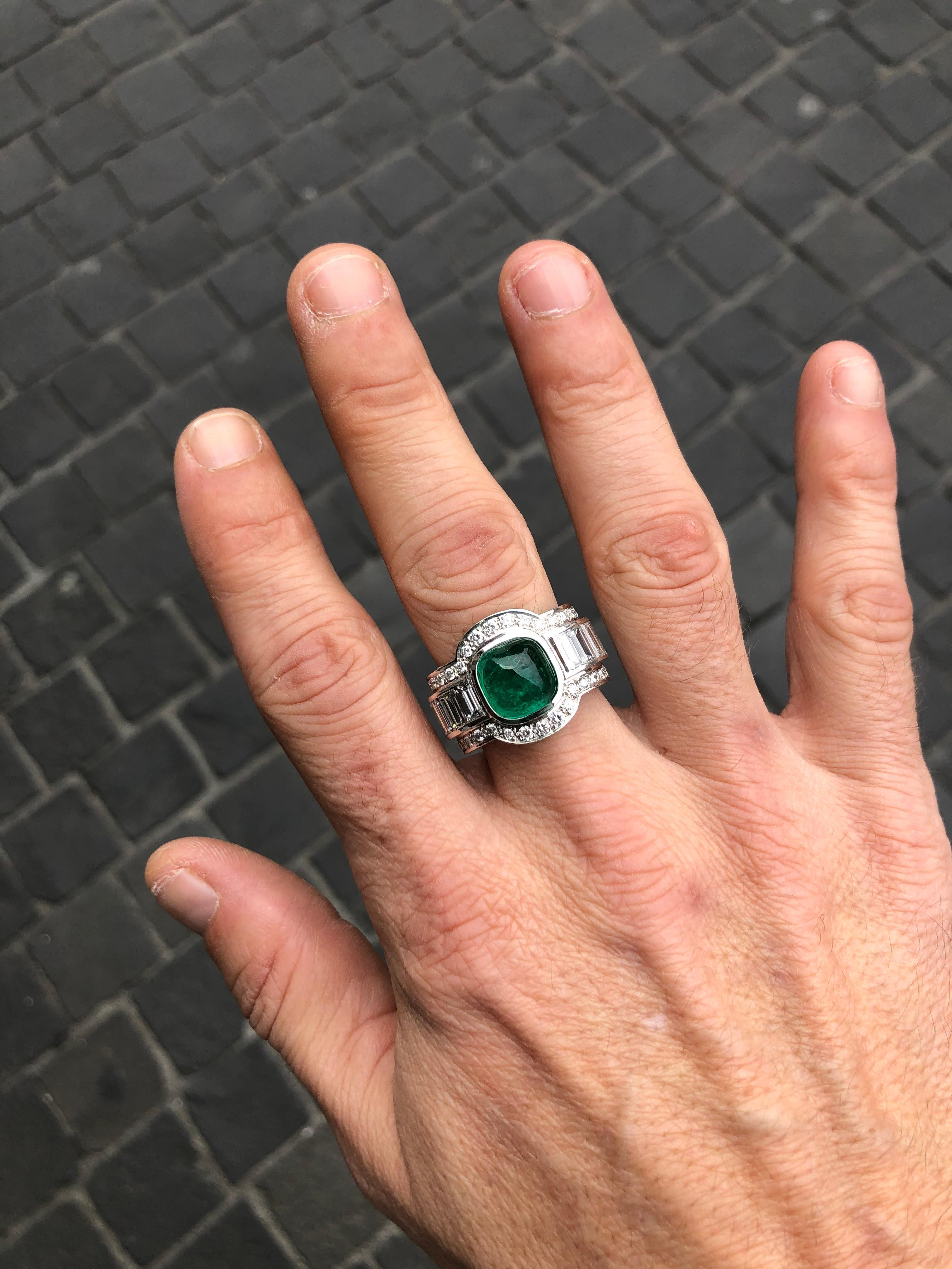 4.50 Carat Emerald and Diamond Ring in 18 Karat White Gold For Sale 4