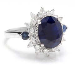 4.50 Carat Exquisite Natural Blue Sapphire and Diamond 14 Karat Solid White Gold