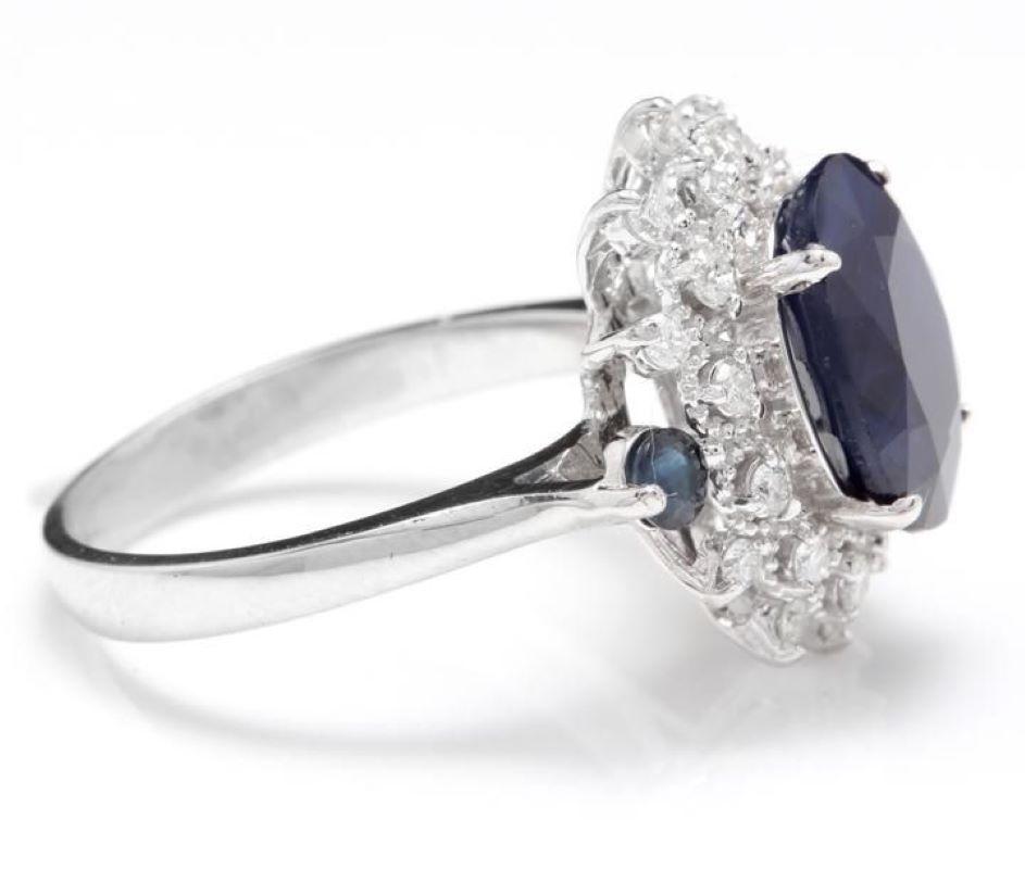 Round Cut 4.50 Carat Exquisite Natural Blue Sapphire and Diamond 14 Karat Solid White Gold For Sale