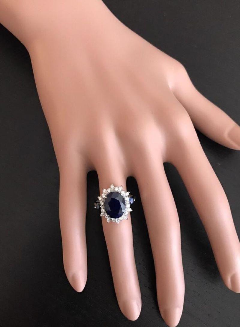 4.50 Carat Exquisite Natural Blue Sapphire and Diamond 14 Karat Solid White Gold For Sale 1