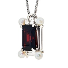4.50 Carat Garnet Pearl White Gold Pendant Necklace