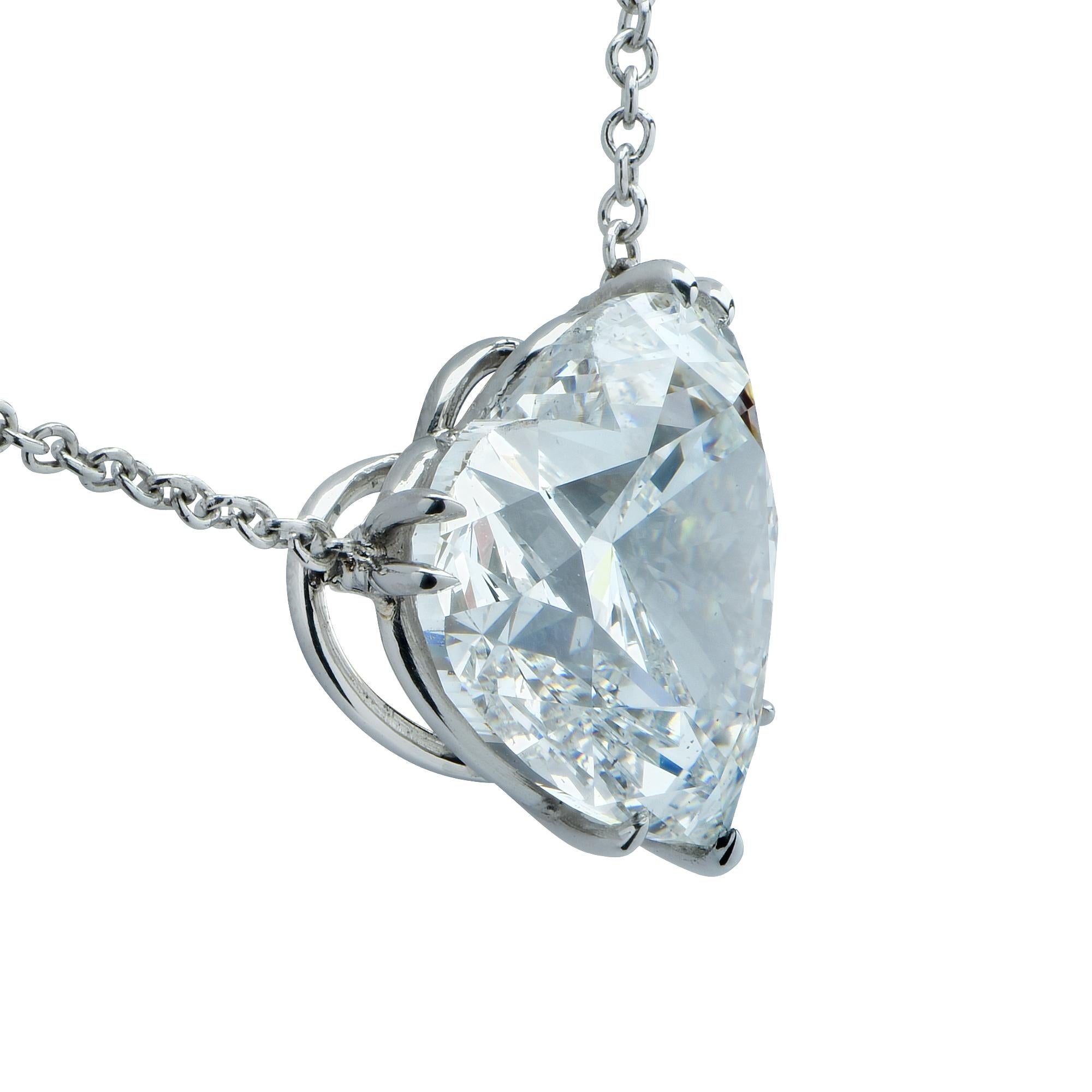 Vivid Diamonds 4.50 Carat Heart Shape Diamond and Platinum Necklace In New Condition In Miami, FL