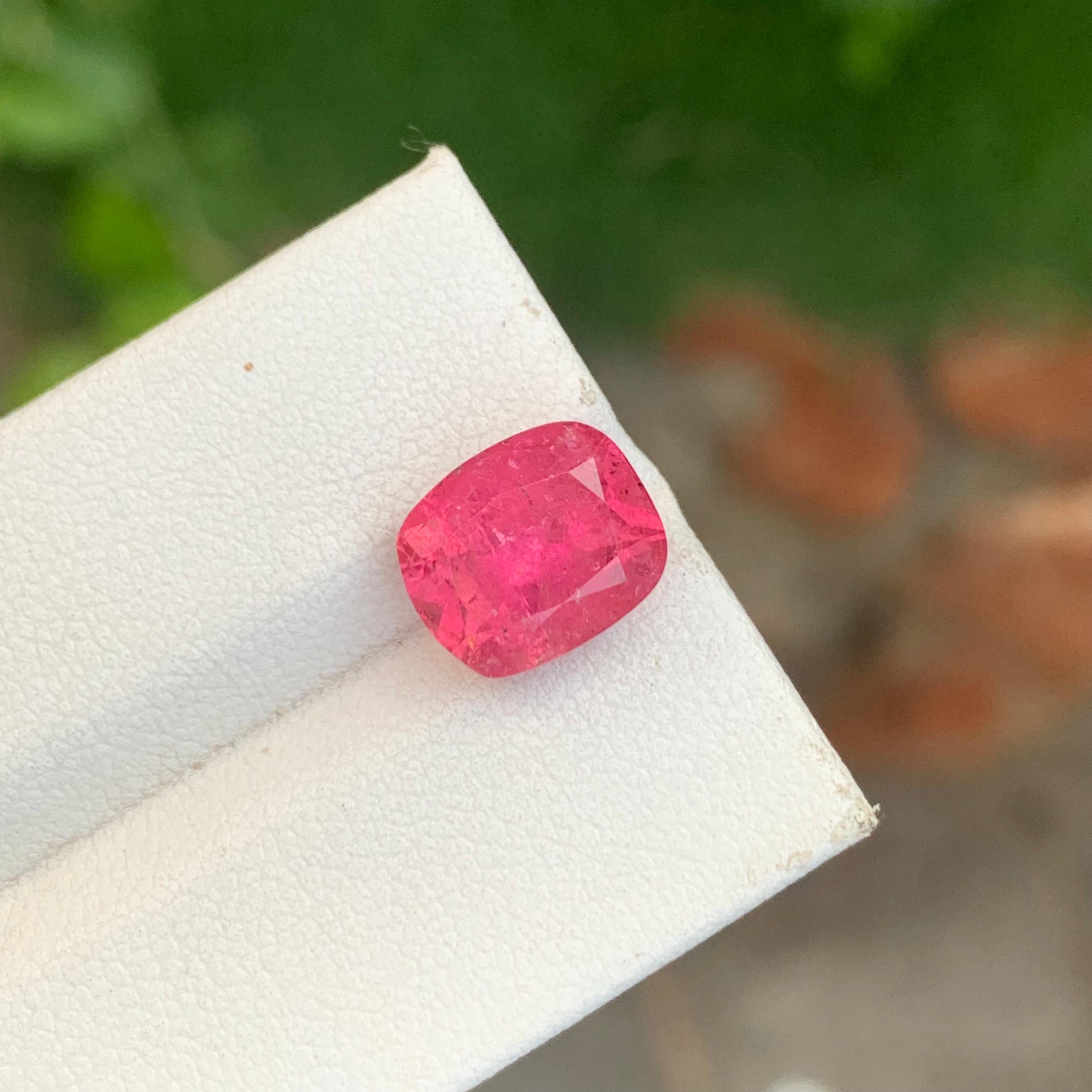 Tourmaline rubellite taille coussin de 4,50 carats pour la fabrication de bijoux en vente 4