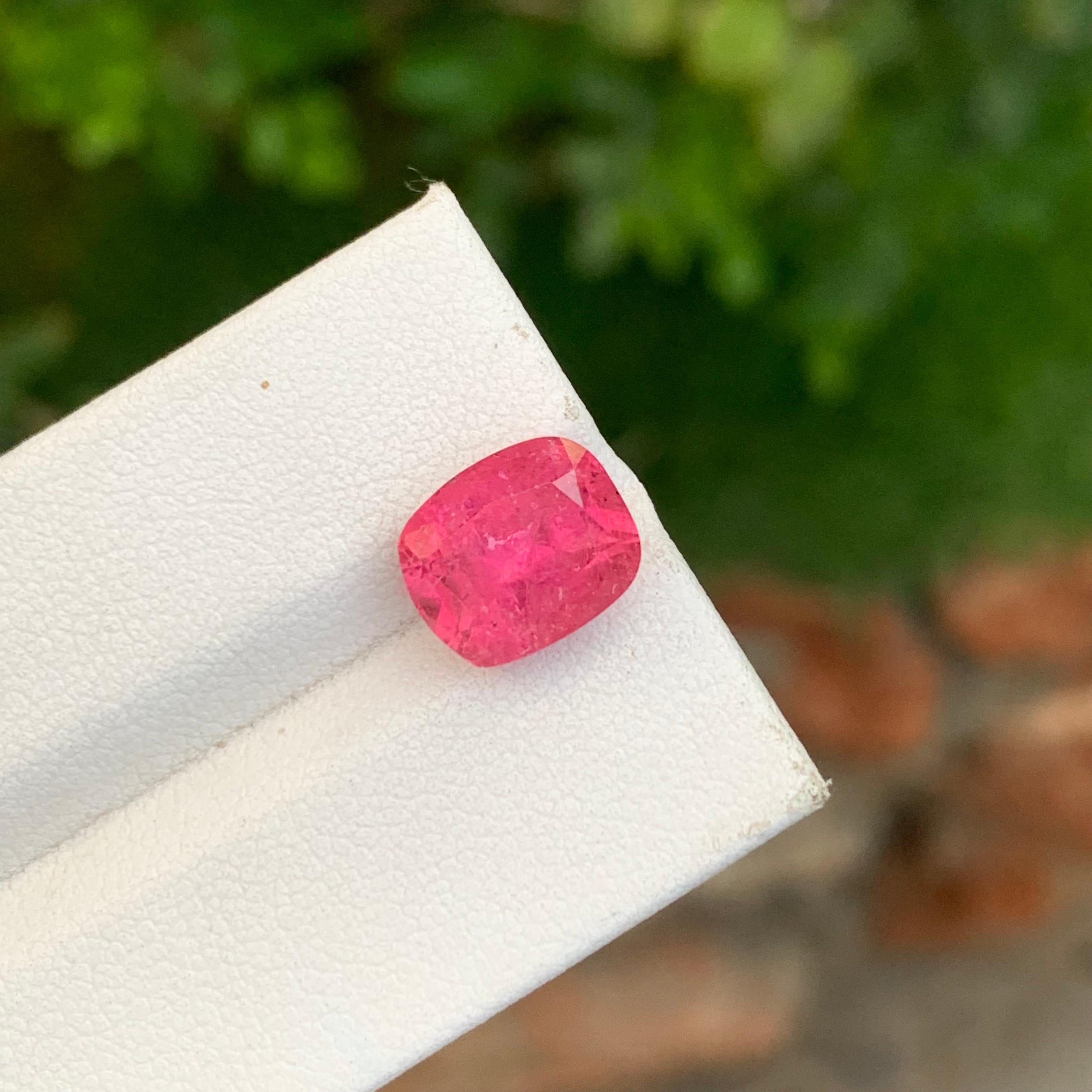Arts and Crafts Tourmaline rubellite taille coussin de 4,50 carats pour la fabrication de bijoux en vente