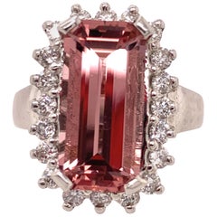 4.50 Carat Morganite and Diamond Gold Ring 4.50 Carat Morganite and Diamond Gold Ring