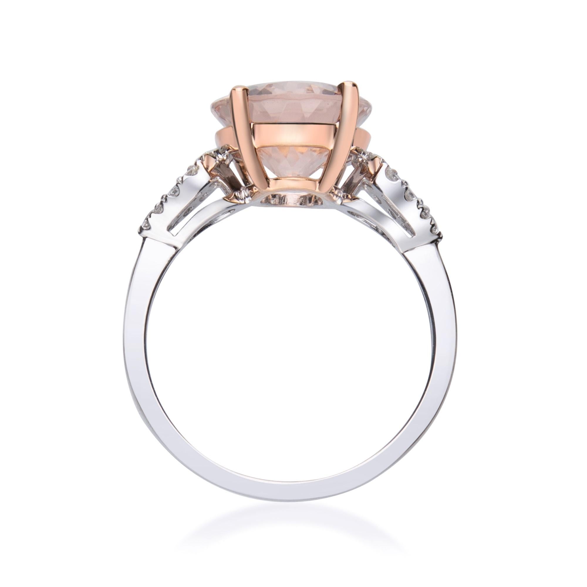 4.50 Carat Morganite Oval Cut Diamond accents 14K Two Tone Bridal Ring. In New Condition For Sale In New York, NY