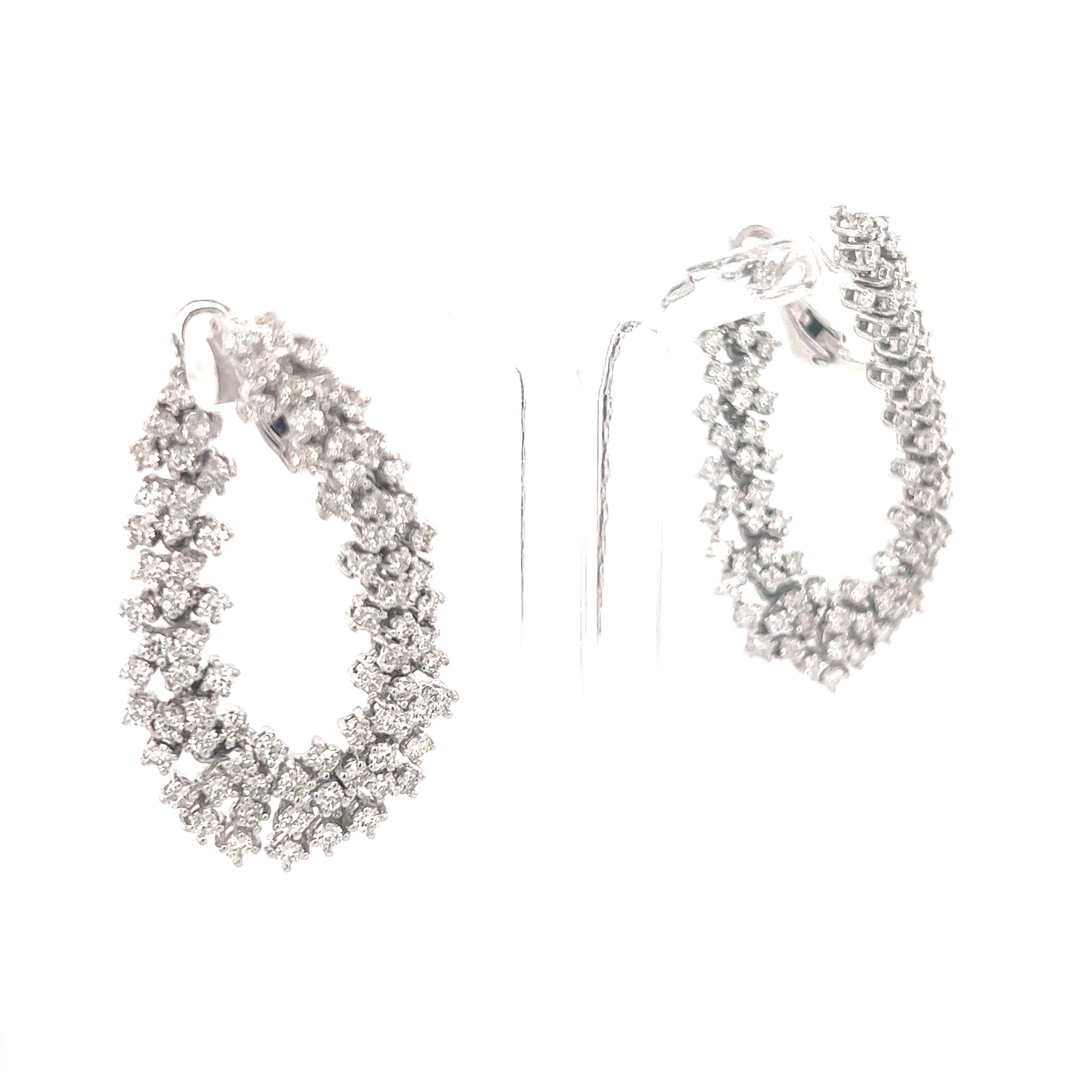 Round Cut 4.50 Carat Natural Diamond White Gold Cocktail Earrings For Sale