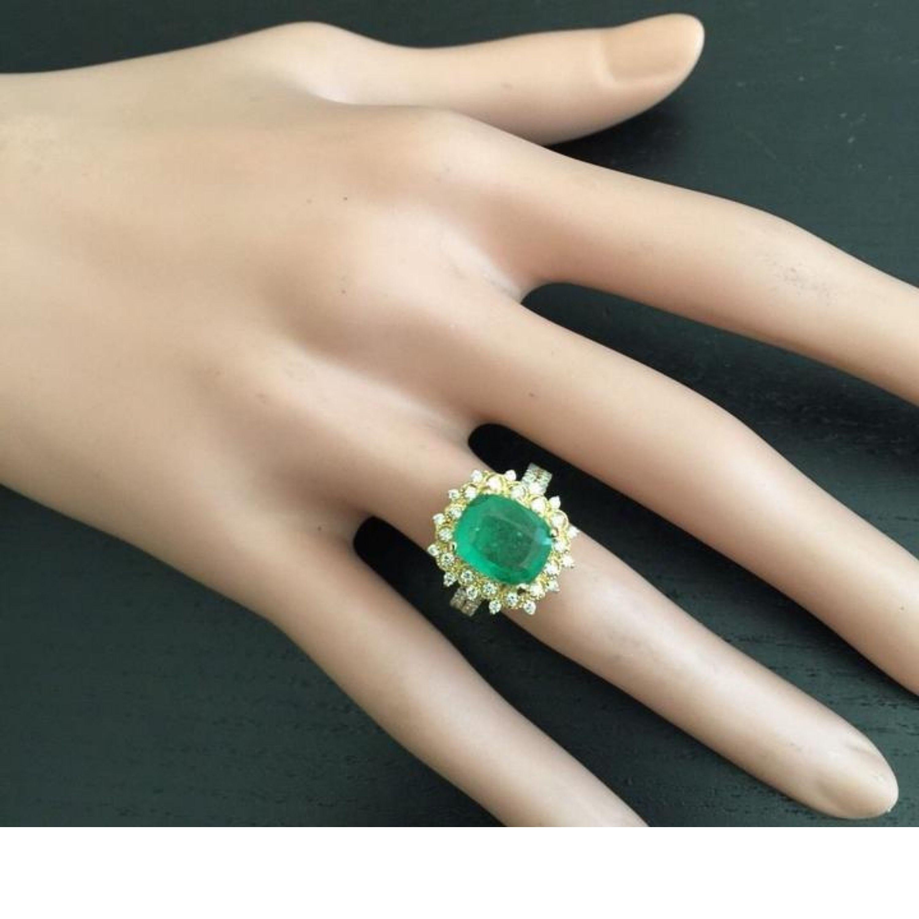 4.50 Carat Natural Emerald and Diamond 14 Karat Solid Yellow Gold Ring For Sale 1