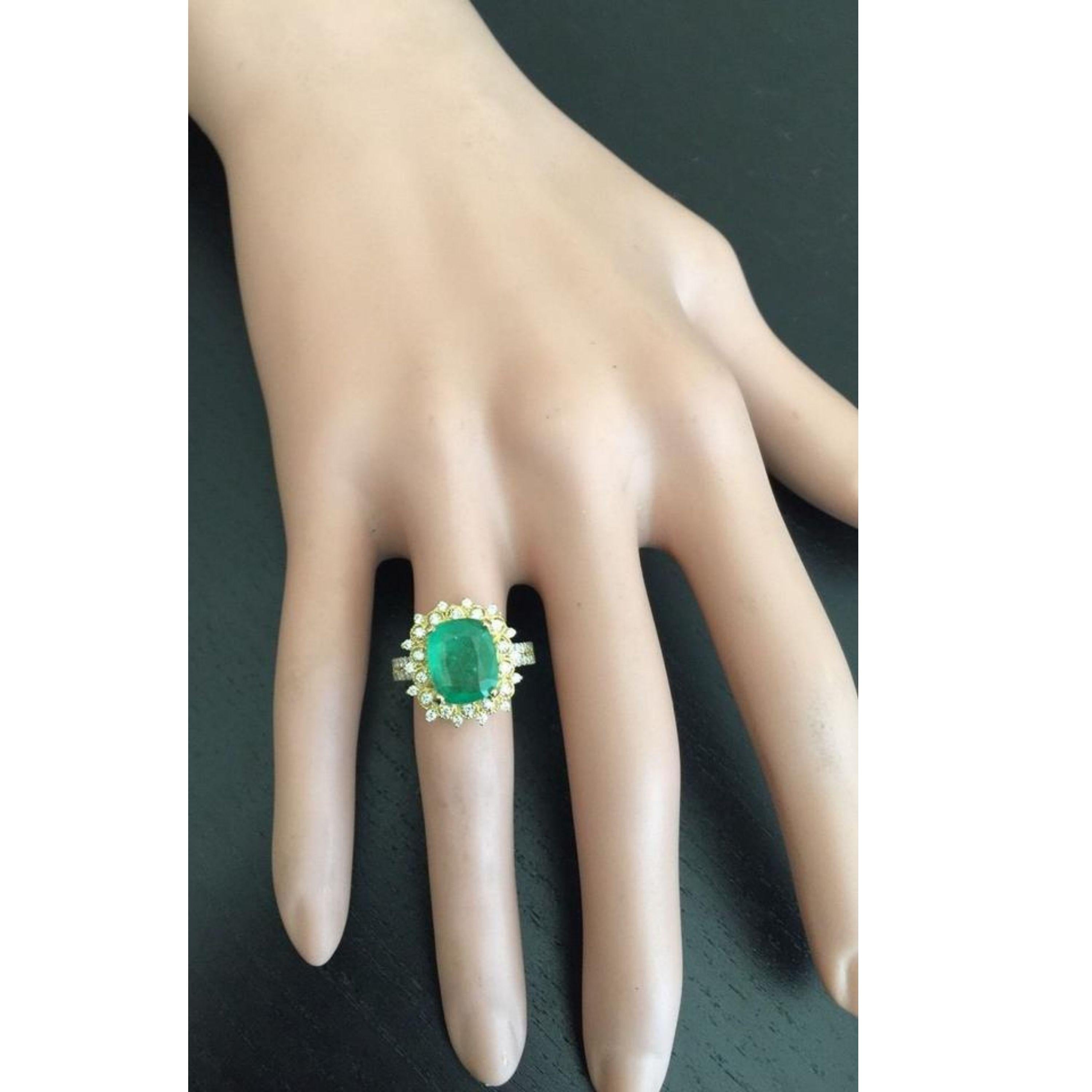 4.50 Carat Natural Emerald and Diamond 14 Karat Solid Yellow Gold Ring For Sale 3
