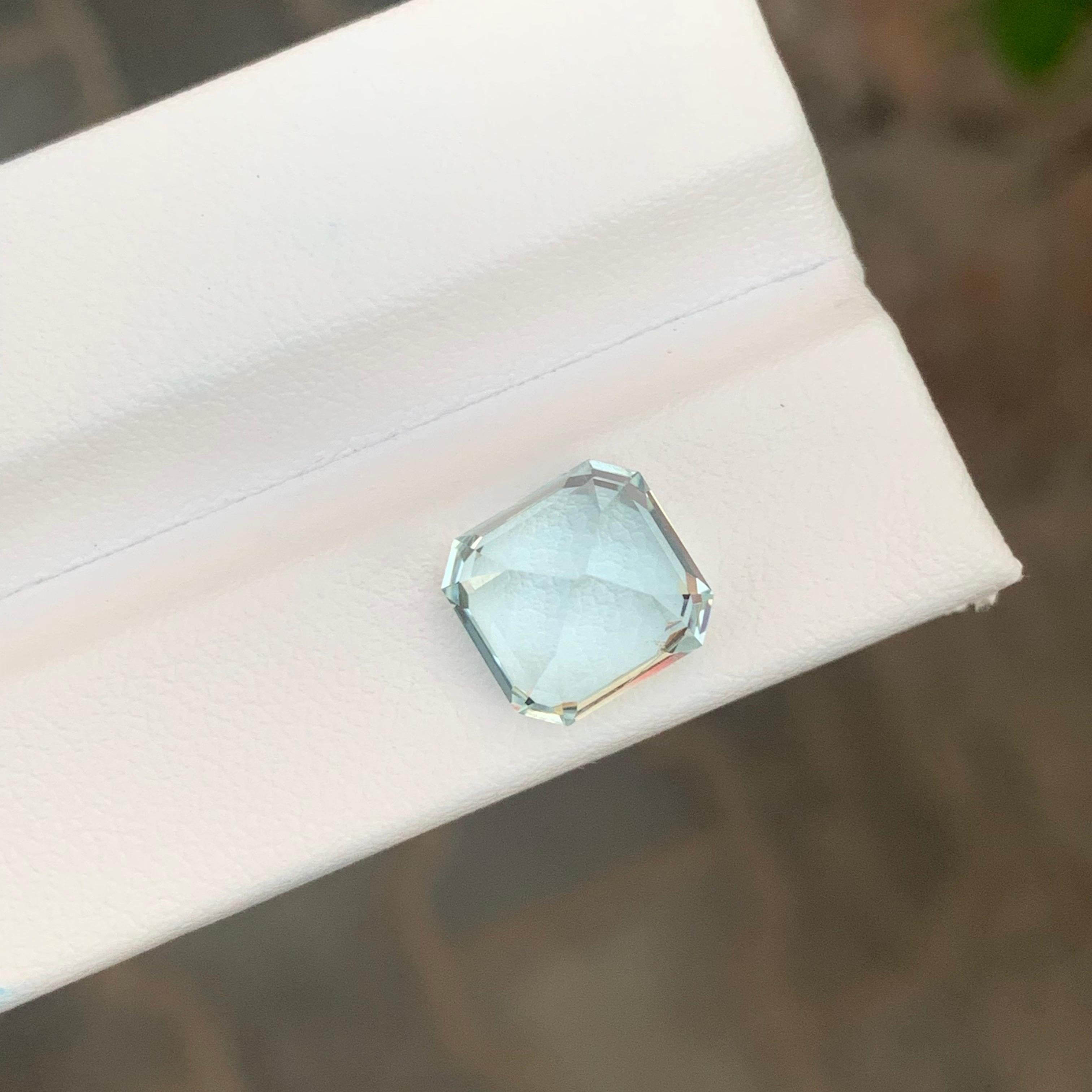 4.50 Karat Natürlicher loser Aquamarin Oktagon Form Edelstein im Angebot 3