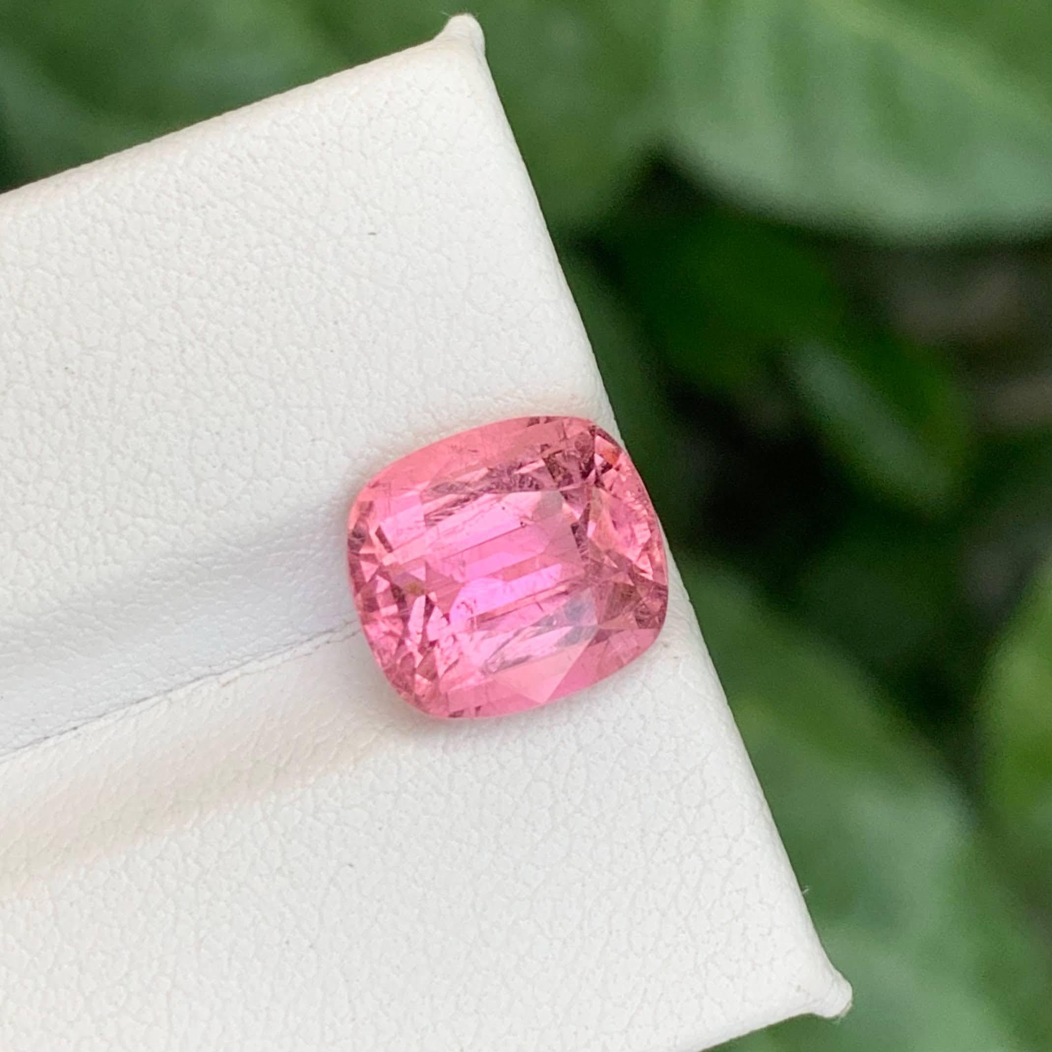 Moderne 4.50 Carat Natural Loose Baby Pink Tourmaline Stone Cushion Cut Afghan Gemstone (pierre précieuse afghane) en vente