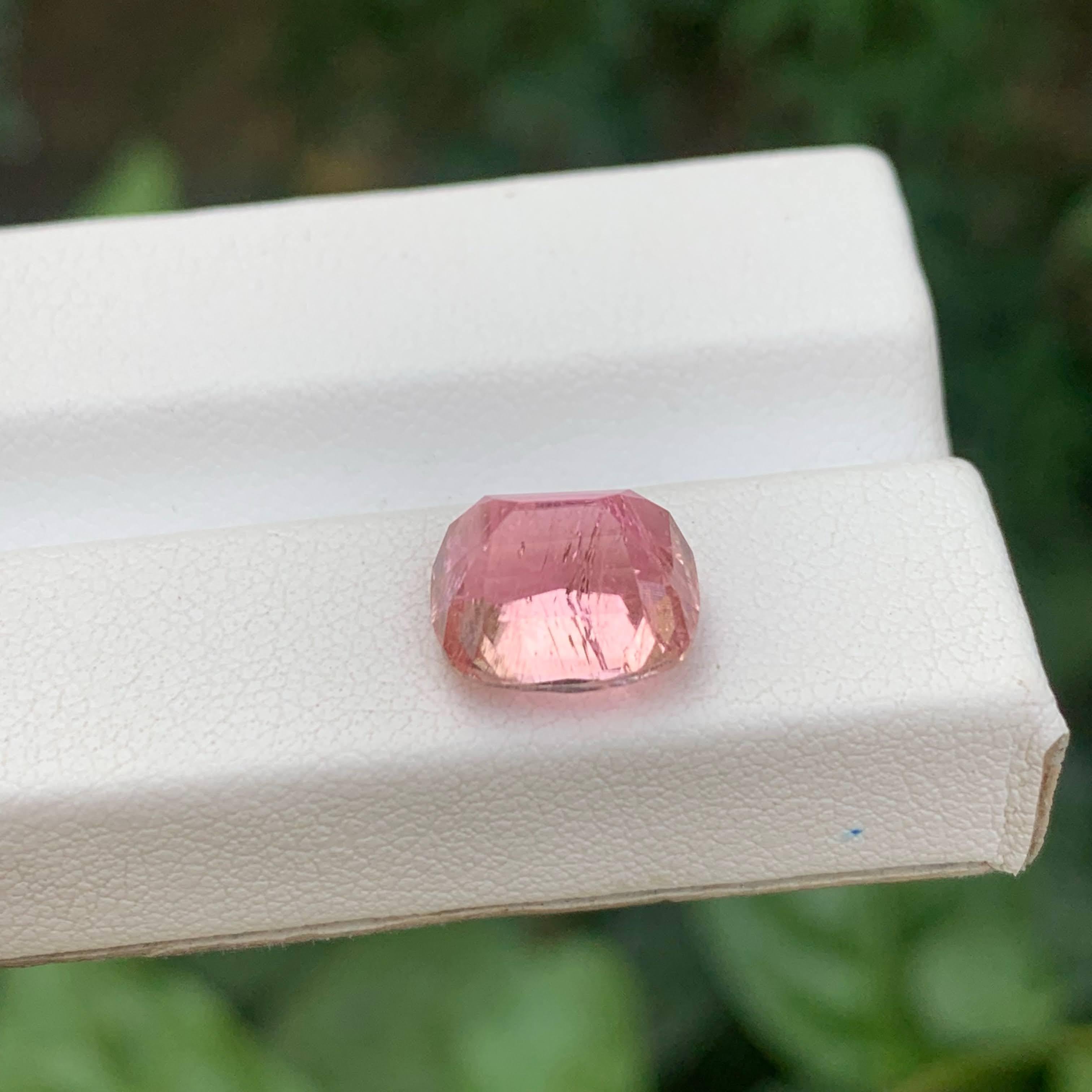 4.50 Carat Natural Loose Baby Pink Tourmaline Stone Cushion Cut Afghan Gemstone (pierre précieuse afghane) Unisexe en vente