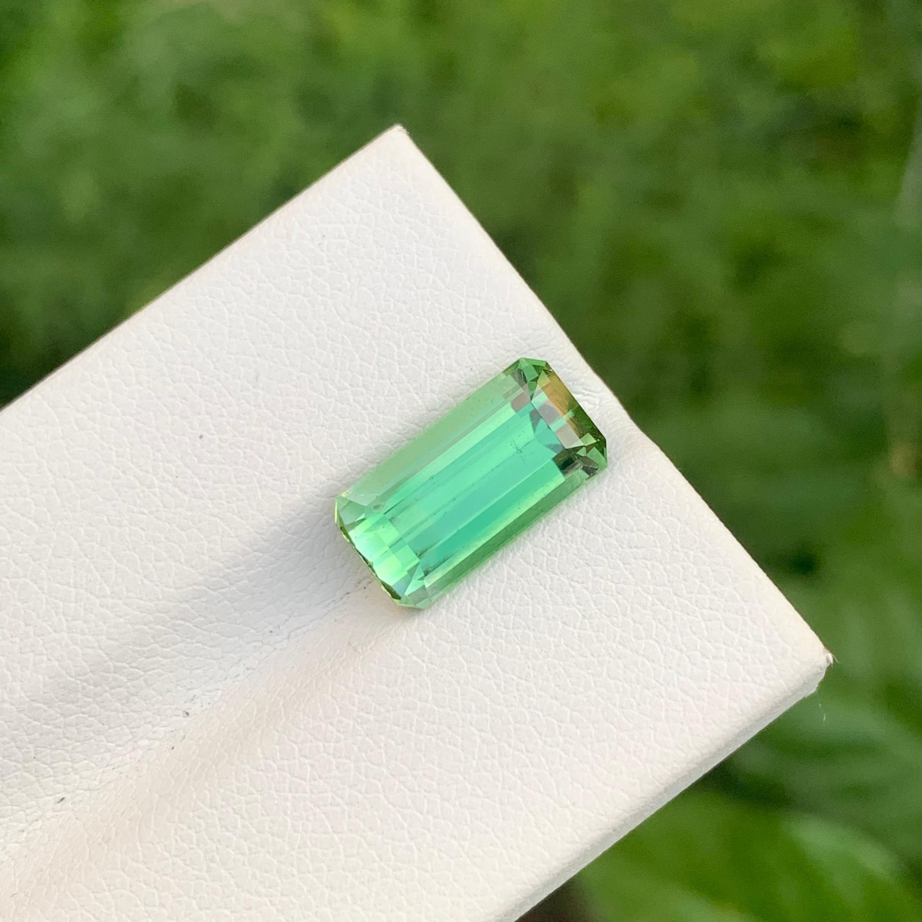 4.50 Karat natürlicher loser grüner Turmalin in Smaragdform aus Afghanistan im Angebot 5