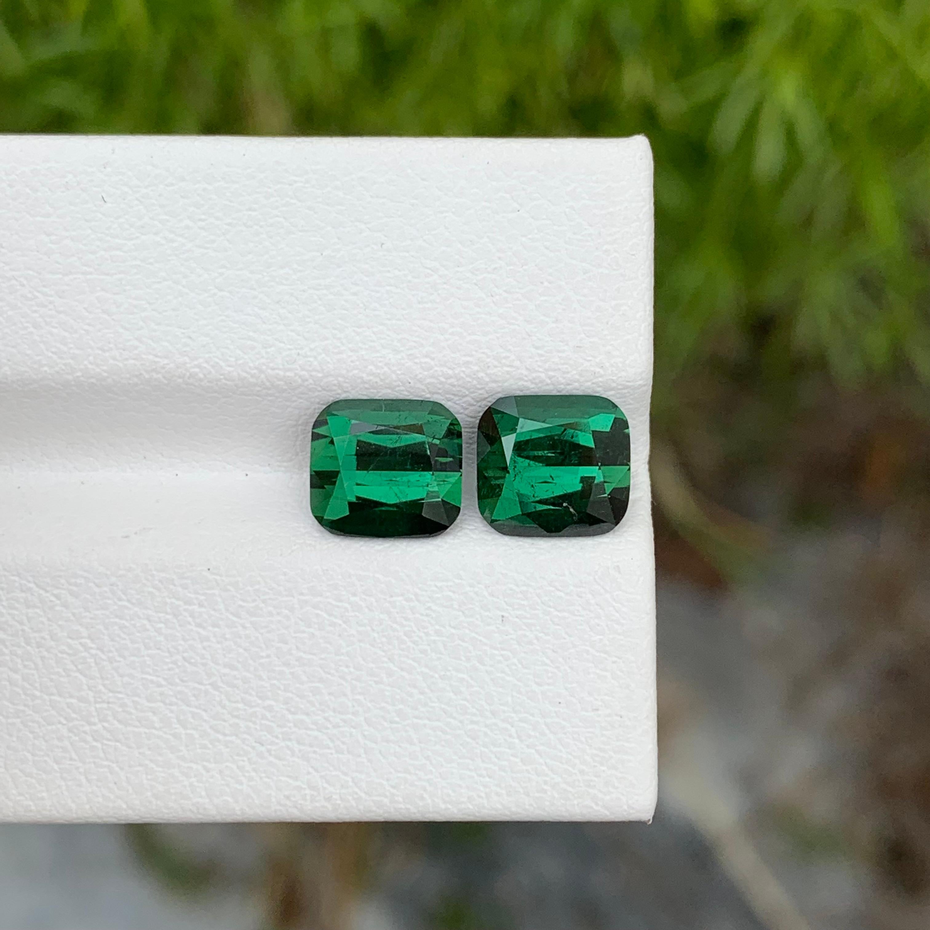 4.50 Carat Natural Loose Green Tourmaline Pair Cushion Shape Gem For Earrings  In New Condition For Sale In Peshawar, PK