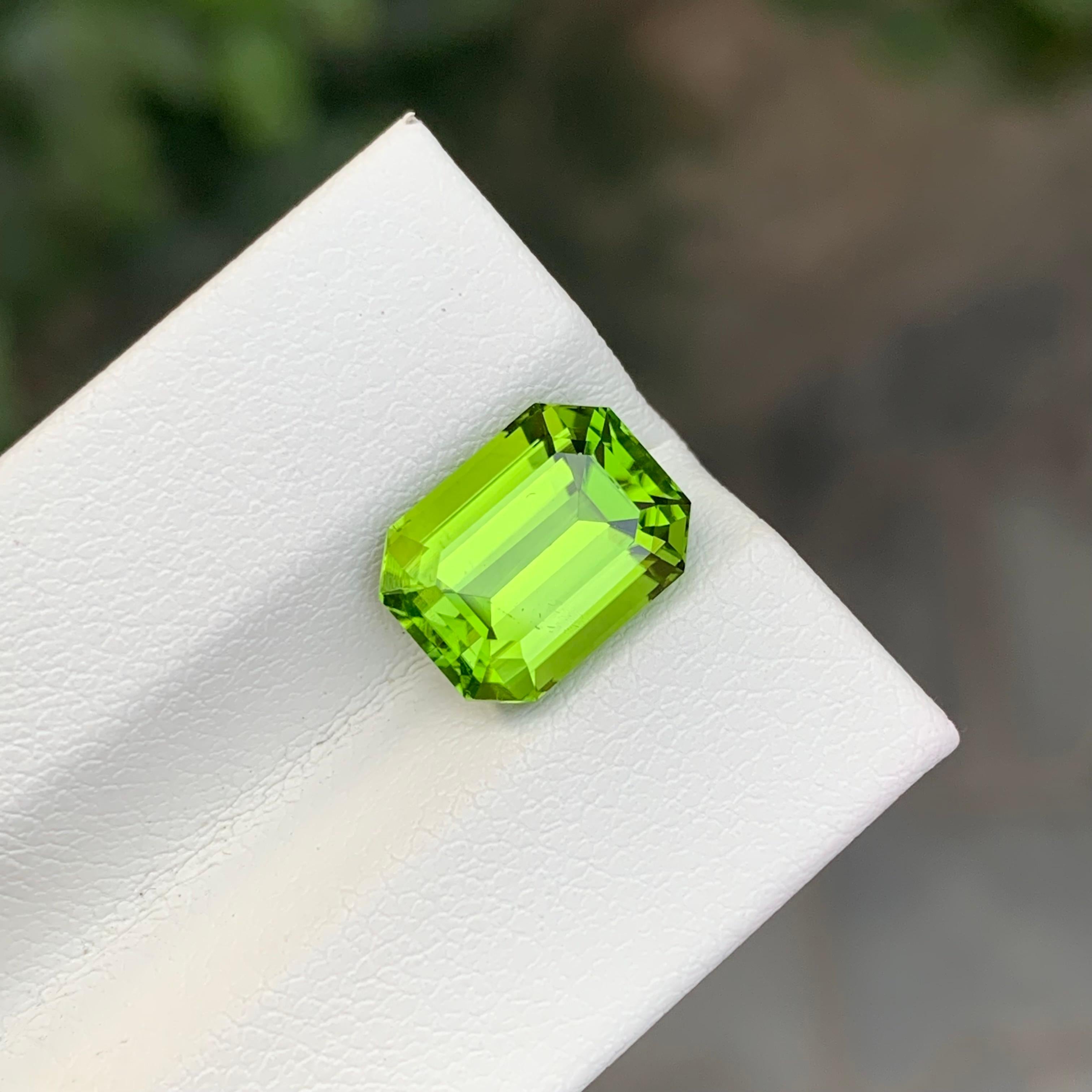 4,50 Karat Natürlicher Loser Kelly Grüner Peridot Smaragd Form Edelstein im Angebot 5