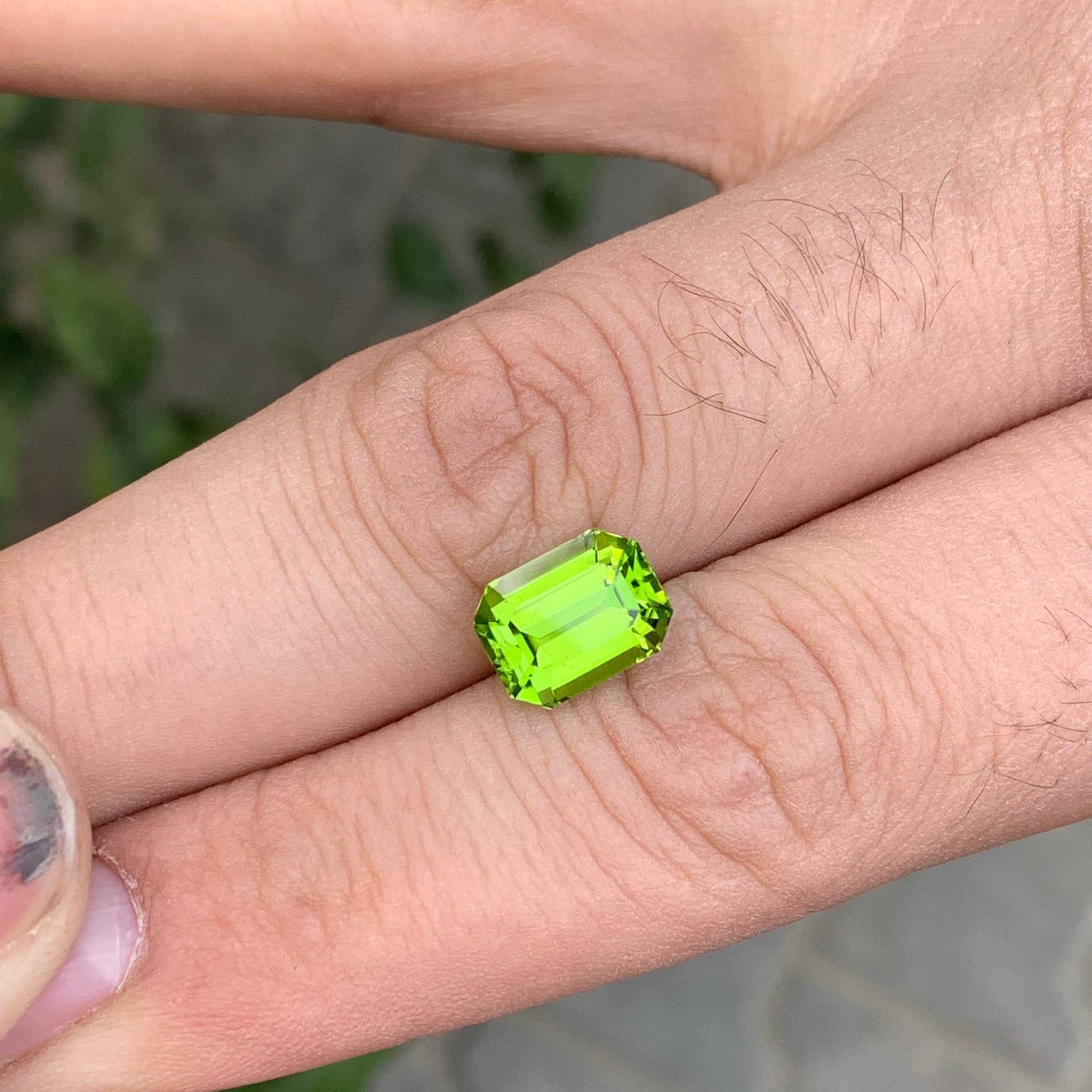 4,50 Karat Natürlicher Loser Kelly Grüner Peridot Smaragd Form Edelstein im Angebot 2