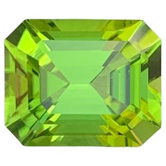 4.50 Carat Natural Loose Peridot Emerald Shape Gemstone