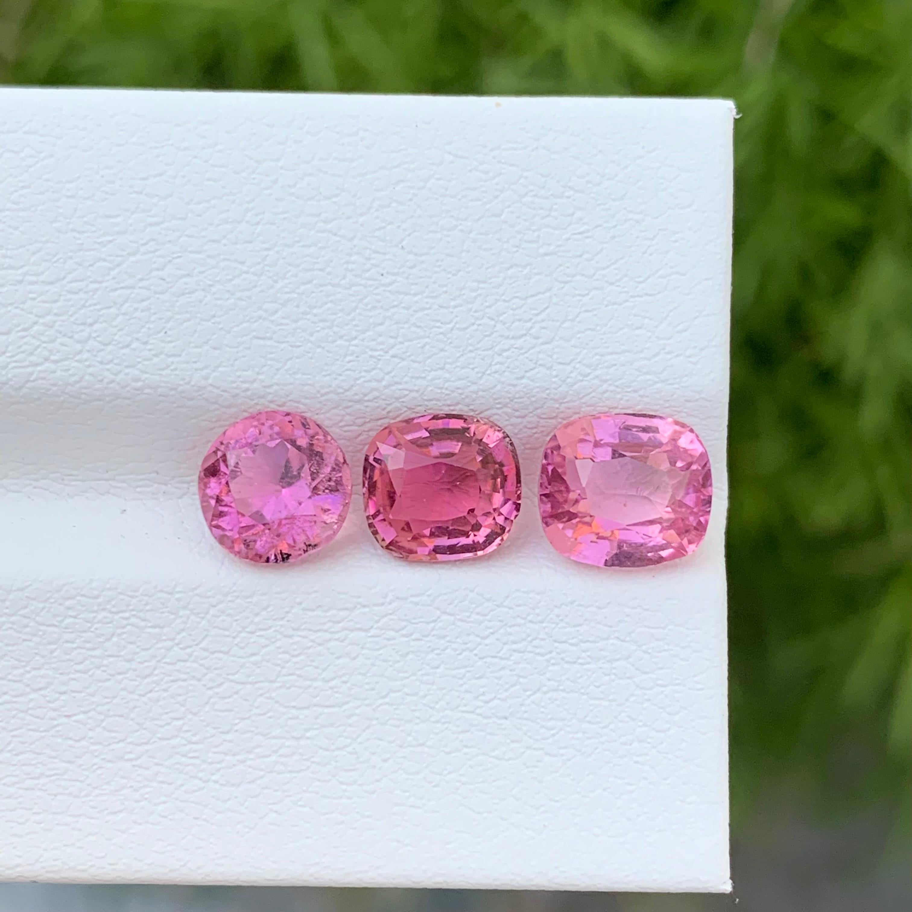 4.50 Carat Natural Loose Pink Tourmaline Set Cushion Shape Gem For Jewellery  For Sale 1