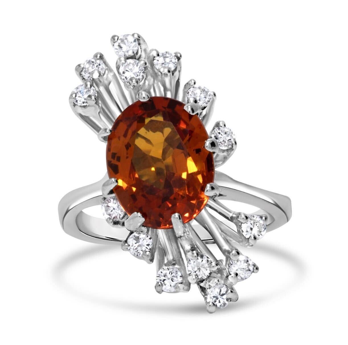 4,50 Karat ovaler orangefarbener Saphir Ring 18K Weißgold Bold & Luxuriös (Zeitgenössisch) im Angebot