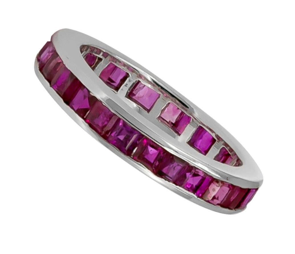 Contemporary 4.50 Carat Pink Sapphire Eternity Ring For Sale