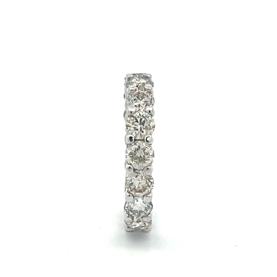 Bague d'éternité en platine avec diamants ronds brillants de 4,50 carats I SI en vente 4