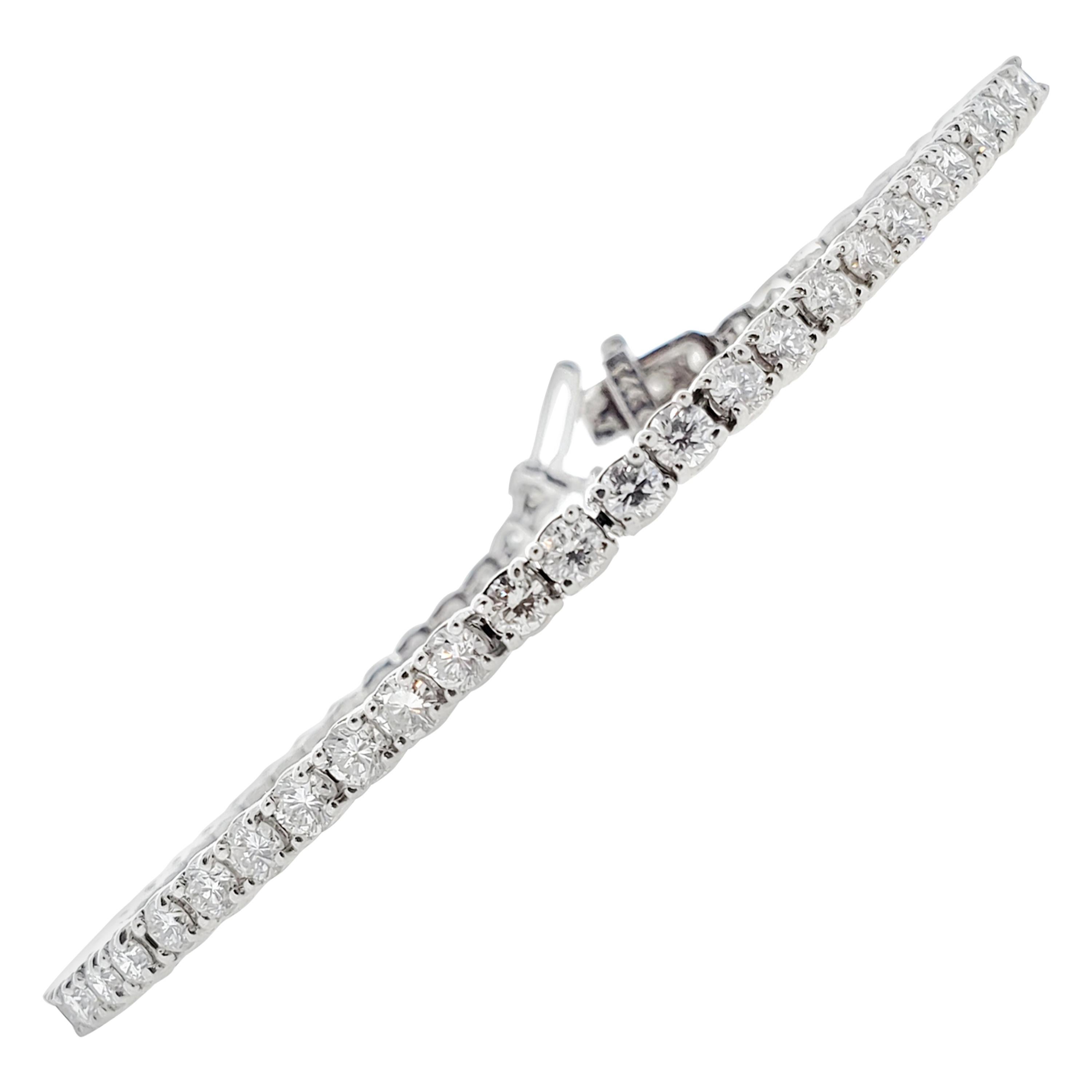 4.50 Carat Round Diamond Tennis Bracelet in 14 Karat White Gold For Sale
