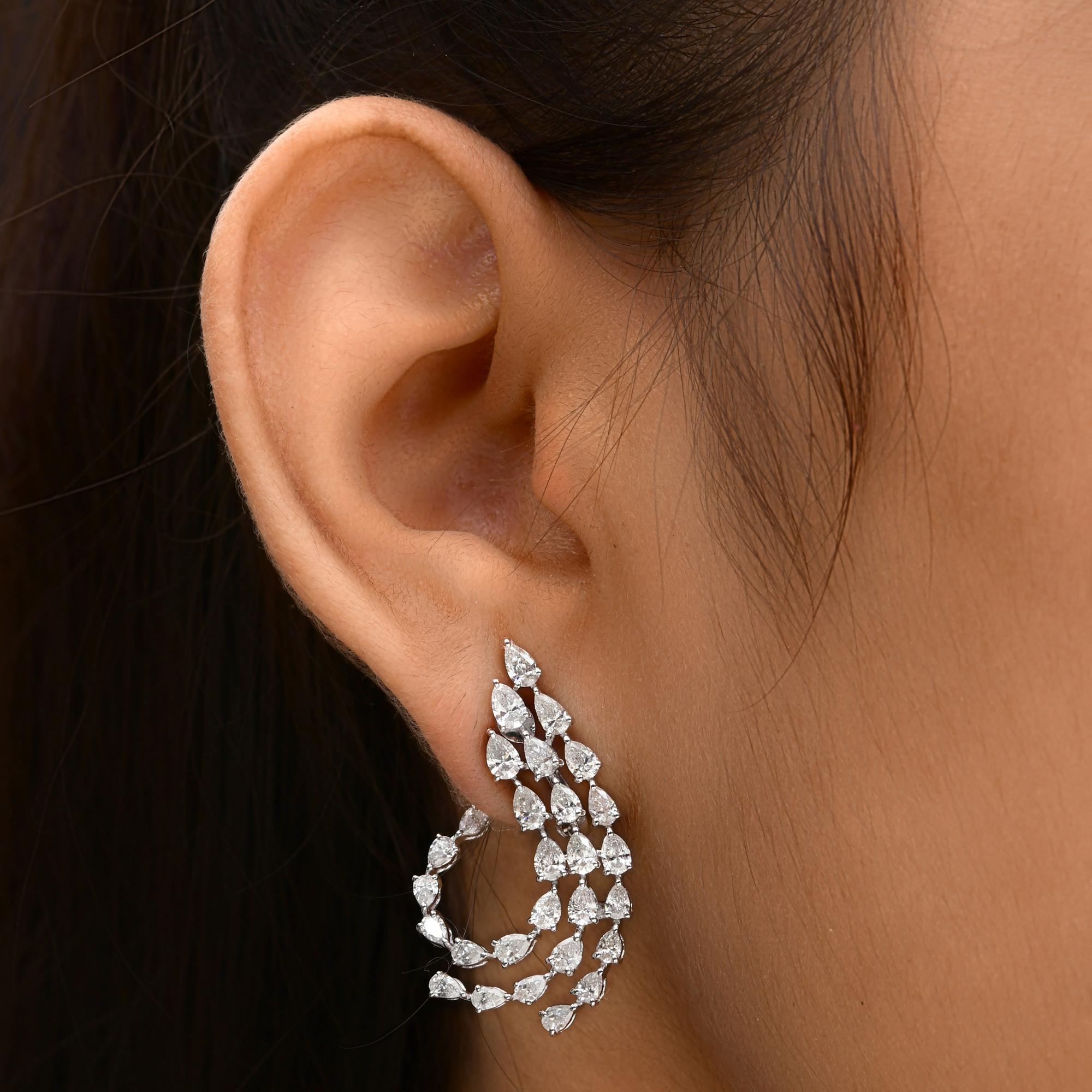4.50 Carat SI Clarity HI Color Pear Diamond Earrings 18 Karat White Gold Jewelry In New Condition For Sale In Diera, Dubai