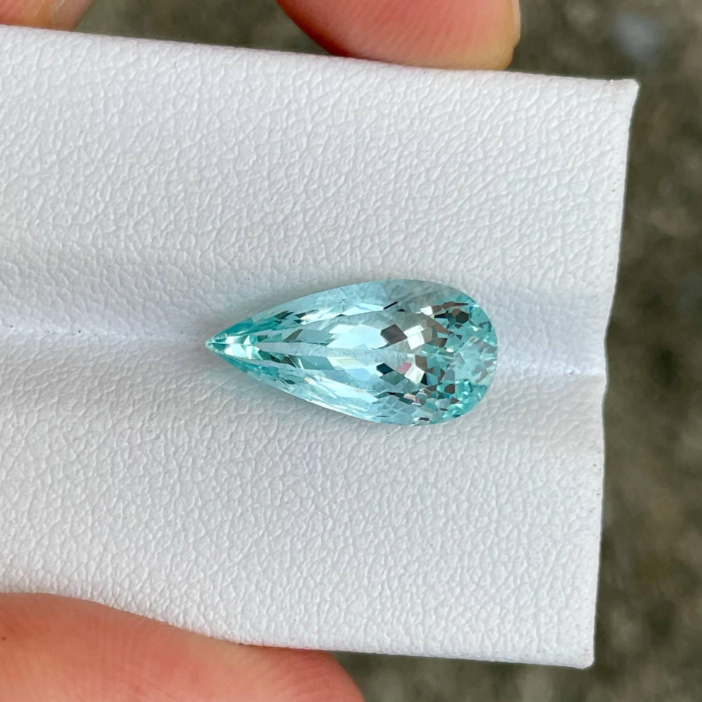 4.50 carats Blue Aquamarine Stone Pear Cut Natural African Gemstone For Sale 1